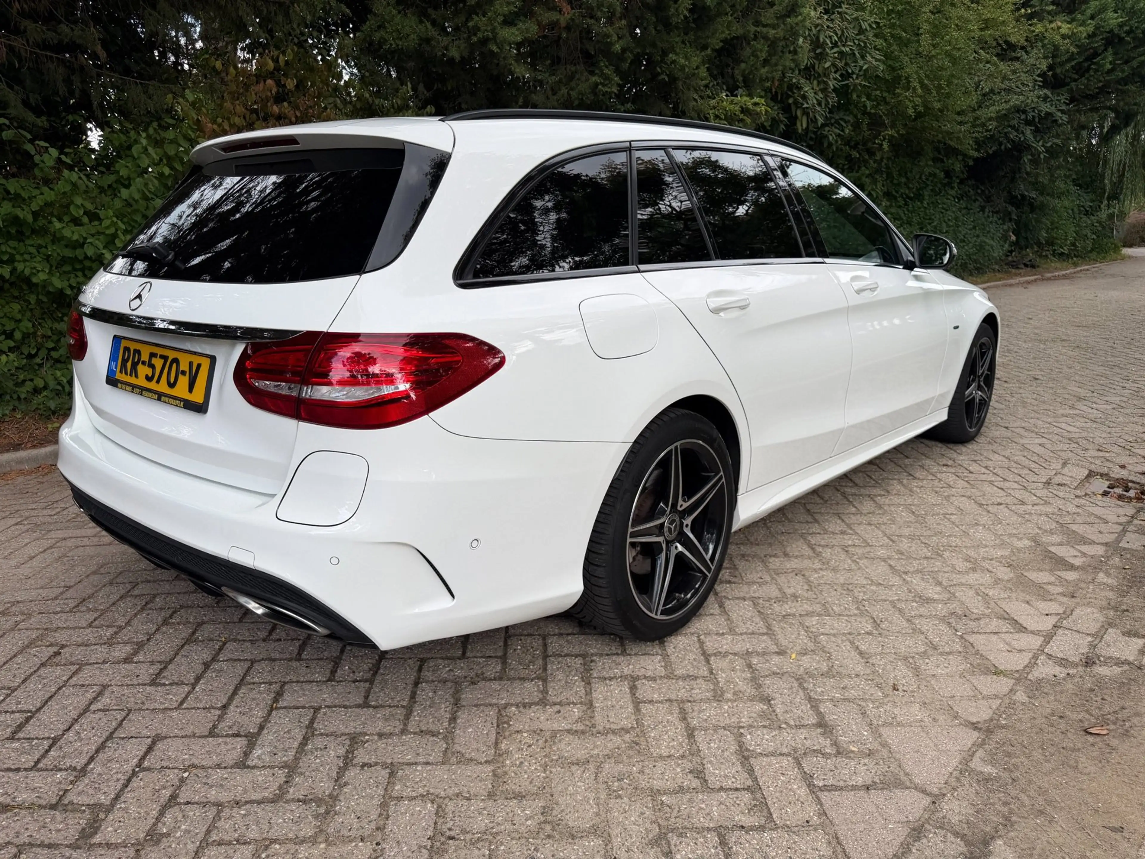 Mercedes-Benz C 350 Estate e Business Solution AMG — photo 2