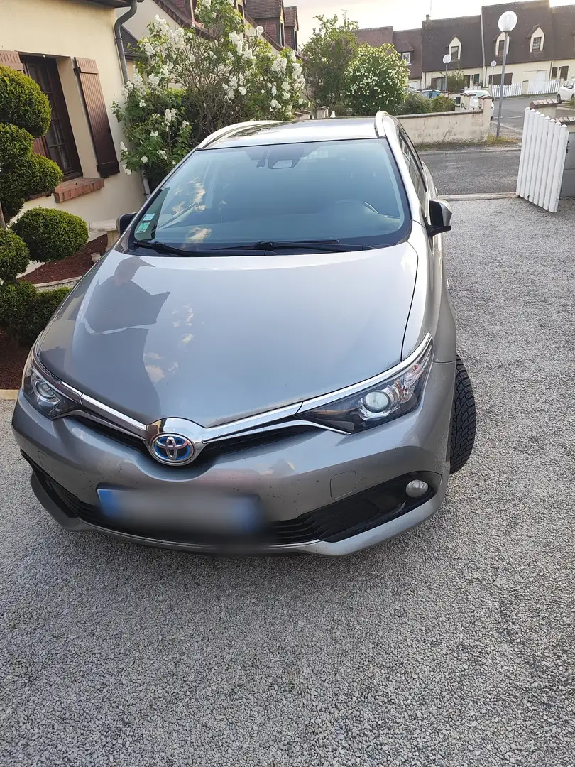 Toyota Auris Touring Sports Hybride 136ch Lounge Argent - 1