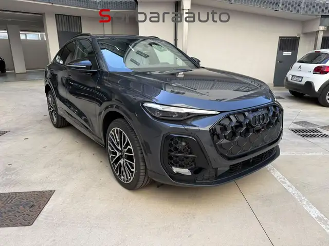 Audi Q5 view 7