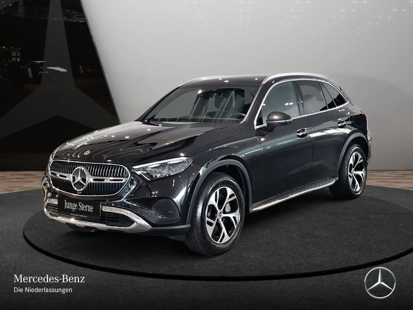 Mercedes-Benz GLC 300 e 4M AVANTG+PANO+AHK+BURMESTER+KEYLESS+9G Schwarz - 2