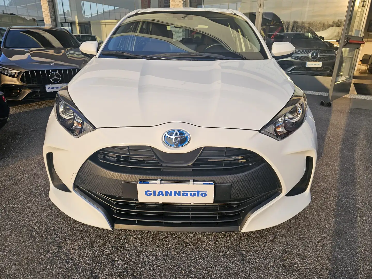 Toyota Yaris 1.5h HYBRID **NAVIGATORE-ANDROID AUTO** Bianco - 2