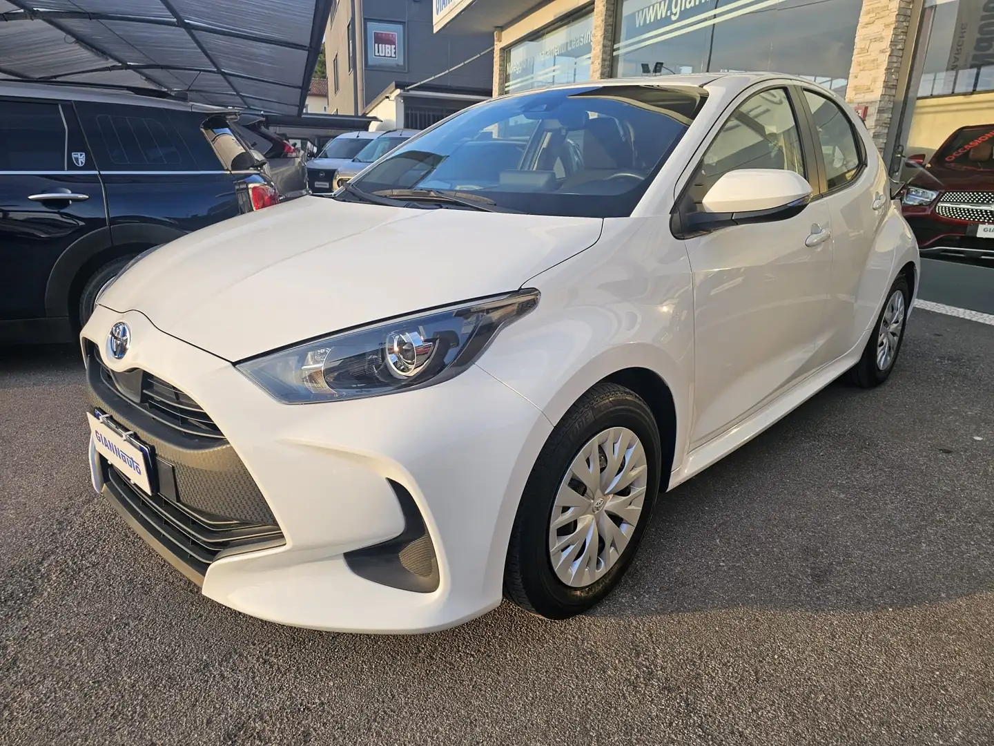 Toyota Yaris 1.5h HYBRID **NAVIGATORE-ANDROID AUTO** Bianco - 1