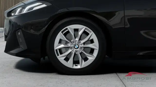 BMW 2 Series view 8