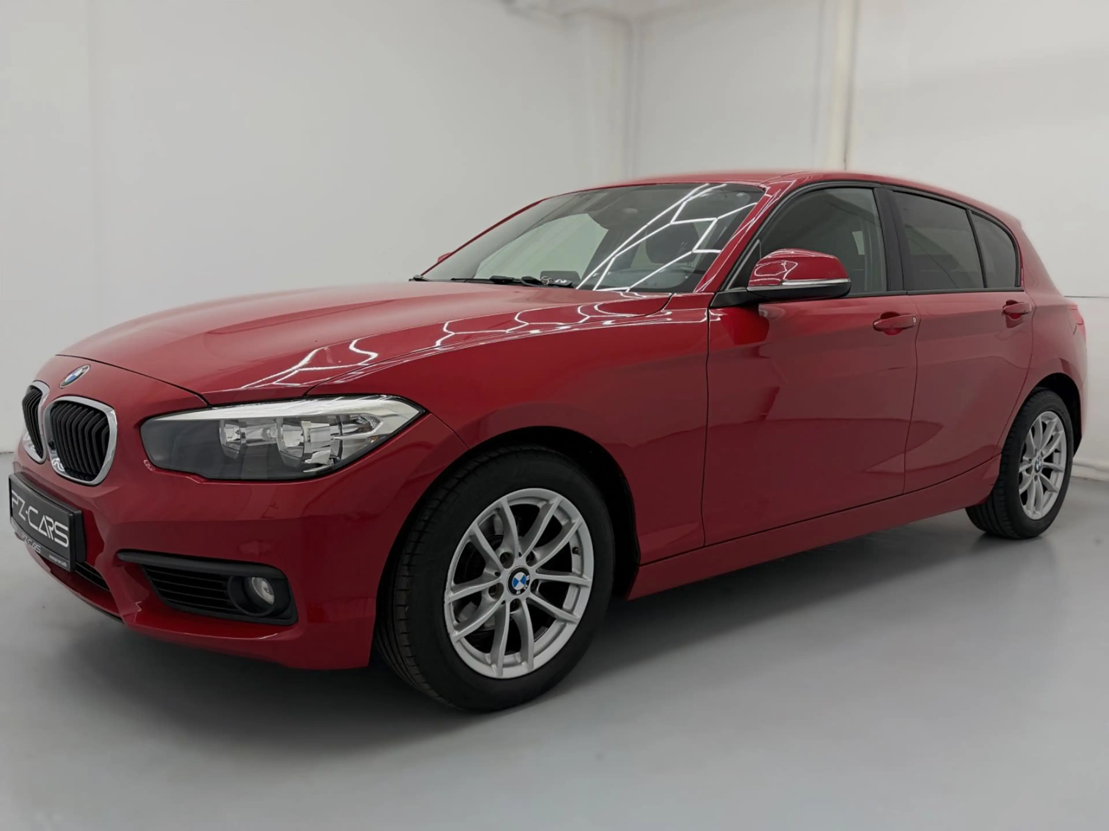 BMW 118 d Automatik|Navi|PDC|SHZ|Tempo|BMW-Scheckheft