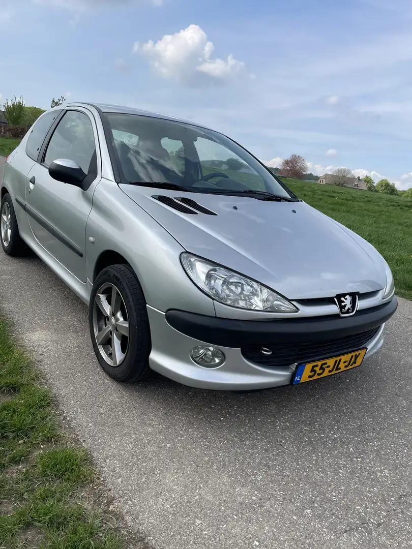 Peugeot 206 1.4 XS Premium Gri - 2