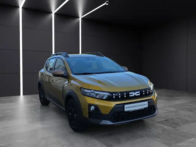 Dacia Sandero view 4