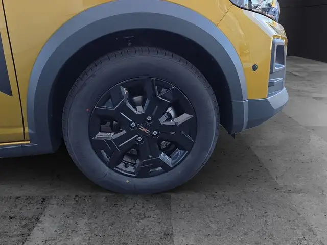 Dacia Sandero view 5