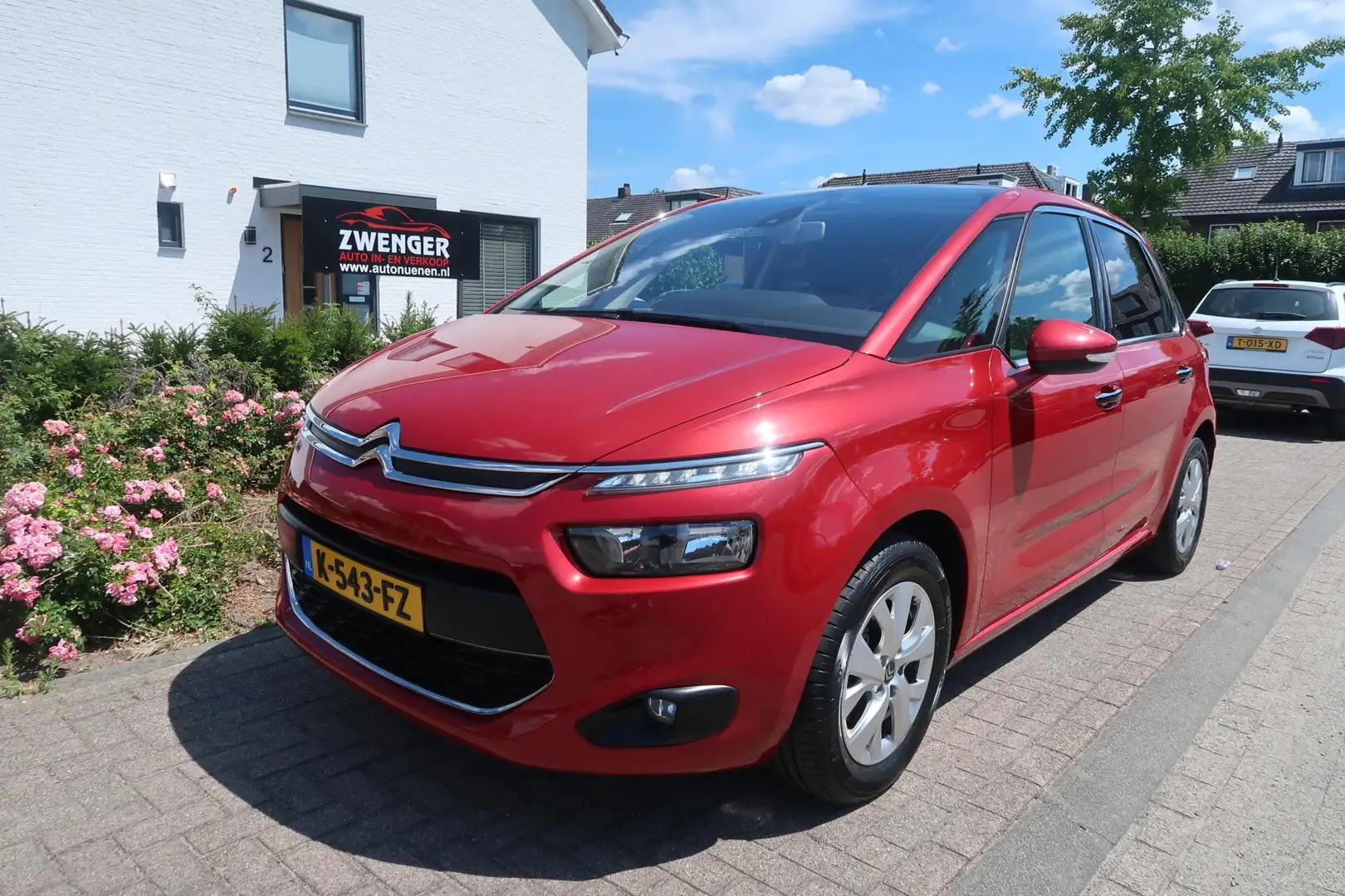 Citroen C4 Picasso 1.2 PureTech NAVIGATIE|TREKHAAK|CAMERA|KEYLESS|PDC Rouge - 1