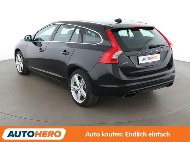 Volvo V60 view 4