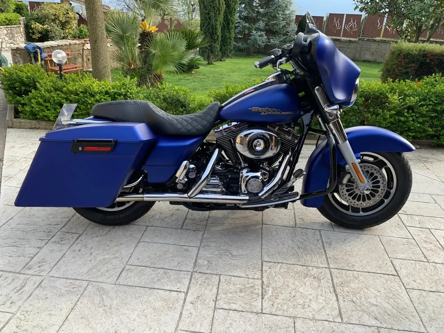 Harley-Davidson Street Glide FLHXI - 1