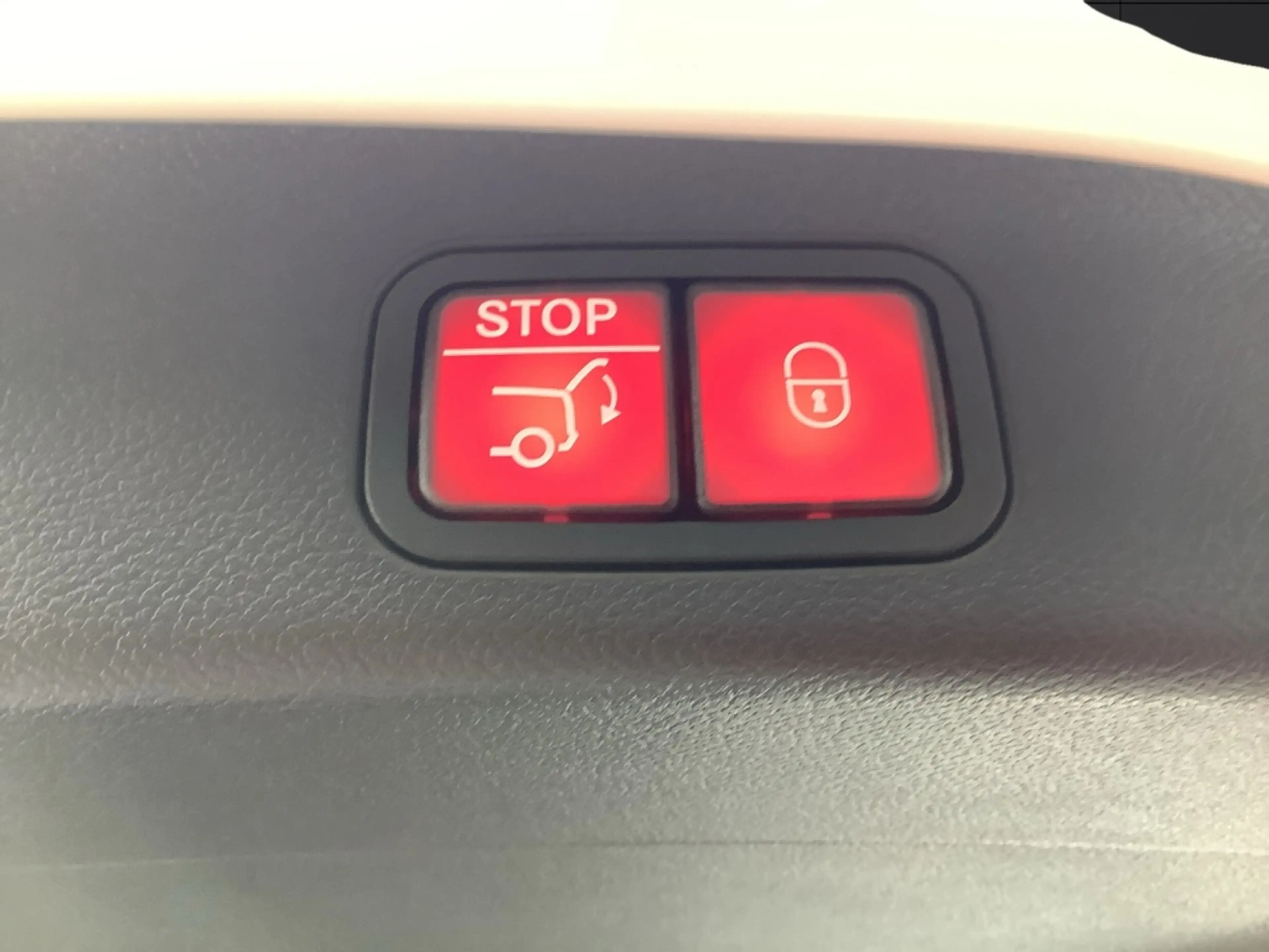 Mercedes-Benz GLB 250 + EQ Technologie +AMGLINE+19"AMGLMR+LED+ — photo 17