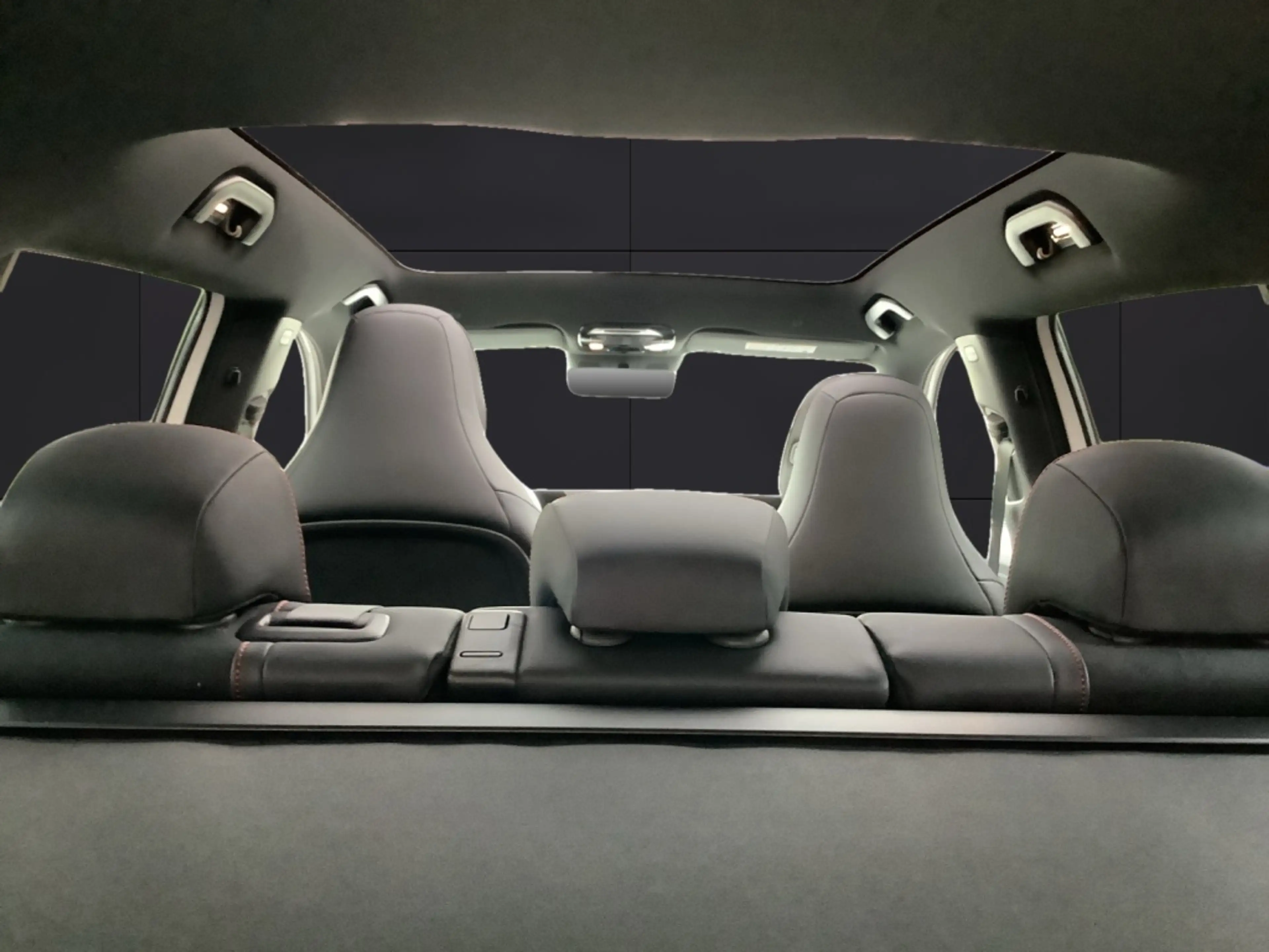 Mercedes-Benz GLB 250 + EQ Technologie +AMGLINE+19"AMGLMR+LED+ — photo 15