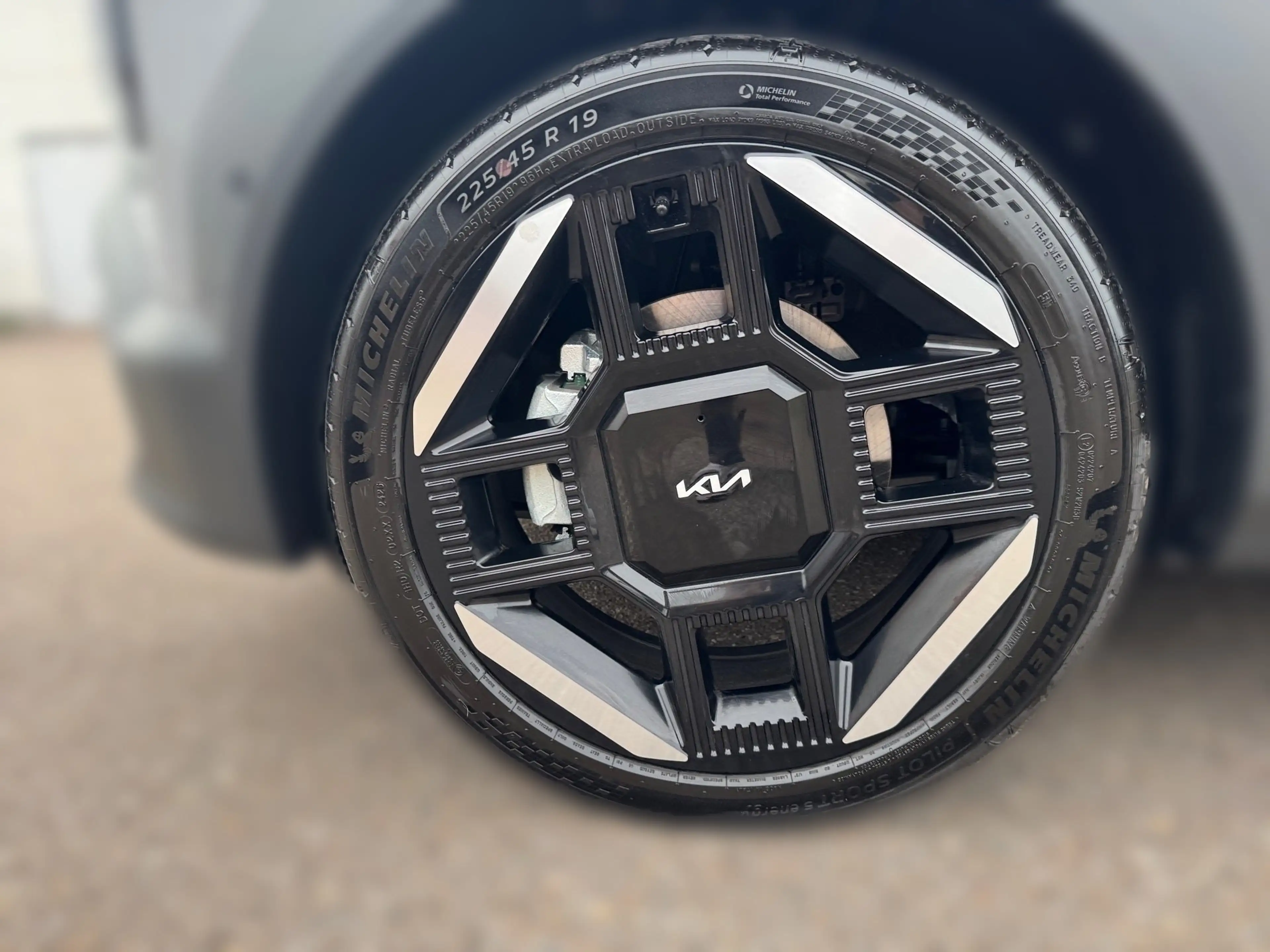 Kia EV2 Elektro 99.5 kWh GT-Line KeyLess LED Navi LM — photo 4