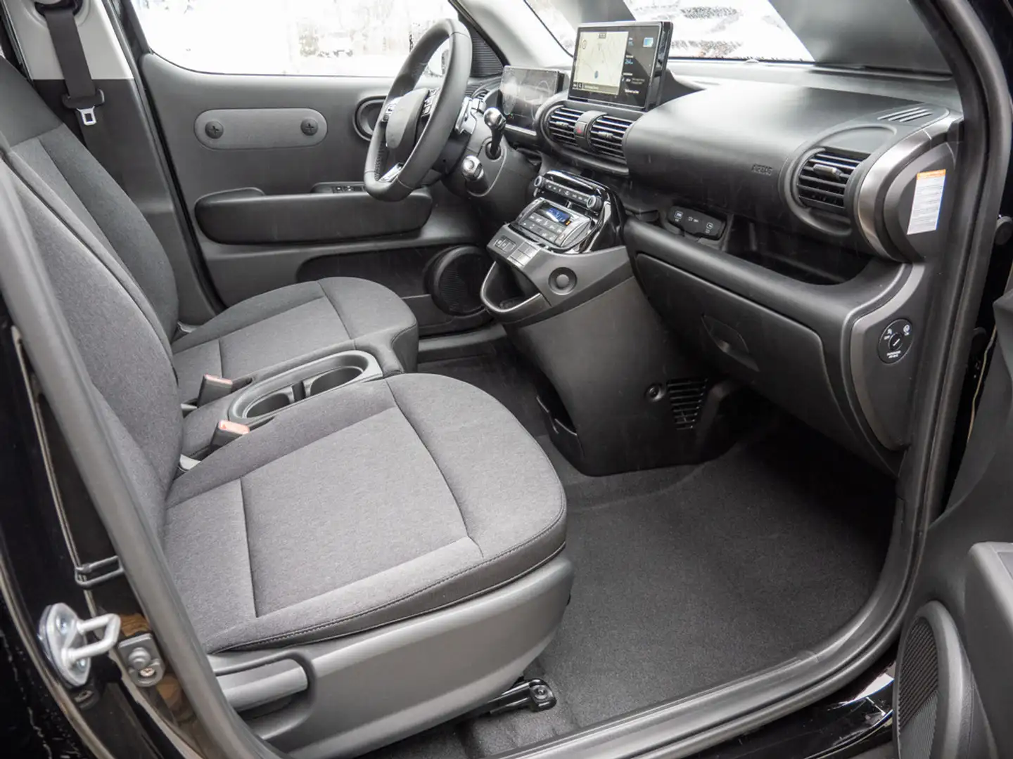 Hyundai Inster EV Select ACC KLIMA PDC KAMERA NAVI Schwarz - 2