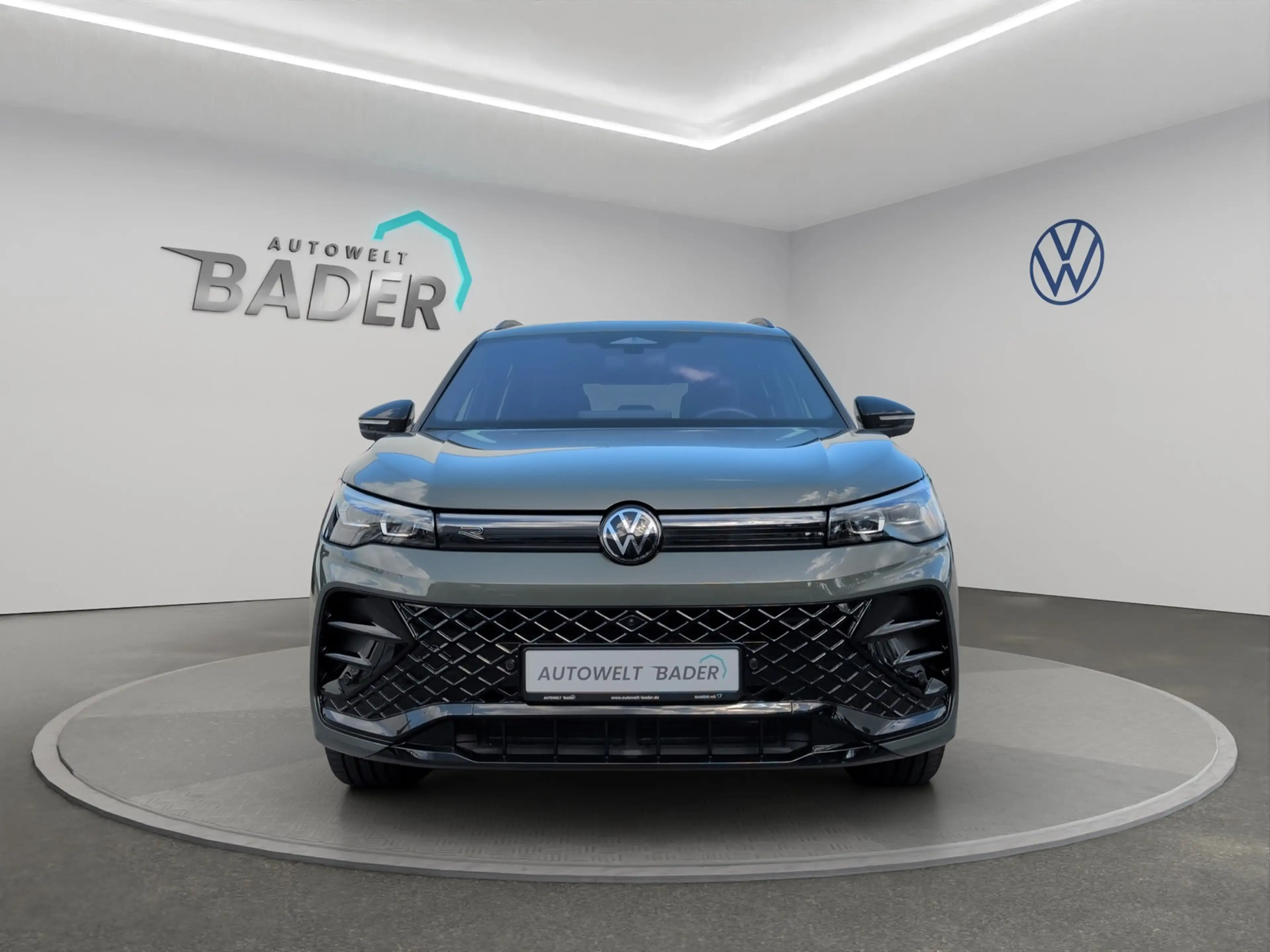 Volkswagen Tiguan R-Line TDI 4Mo. Matrix AHK Pano StandH — photo 2