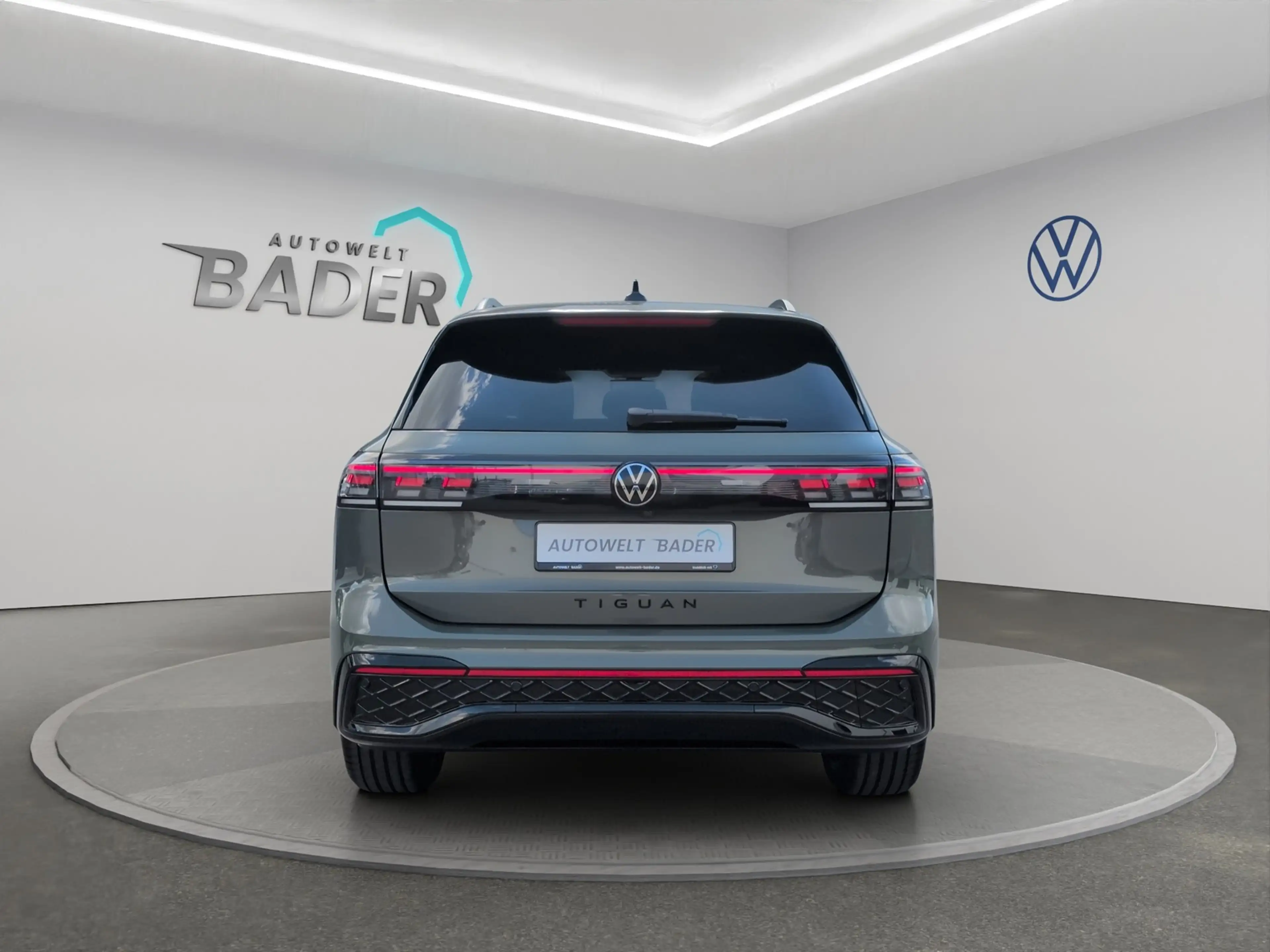 Volkswagen Tiguan R-Line TDI 4Mo. Matrix AHK Pano StandH — photo 5
