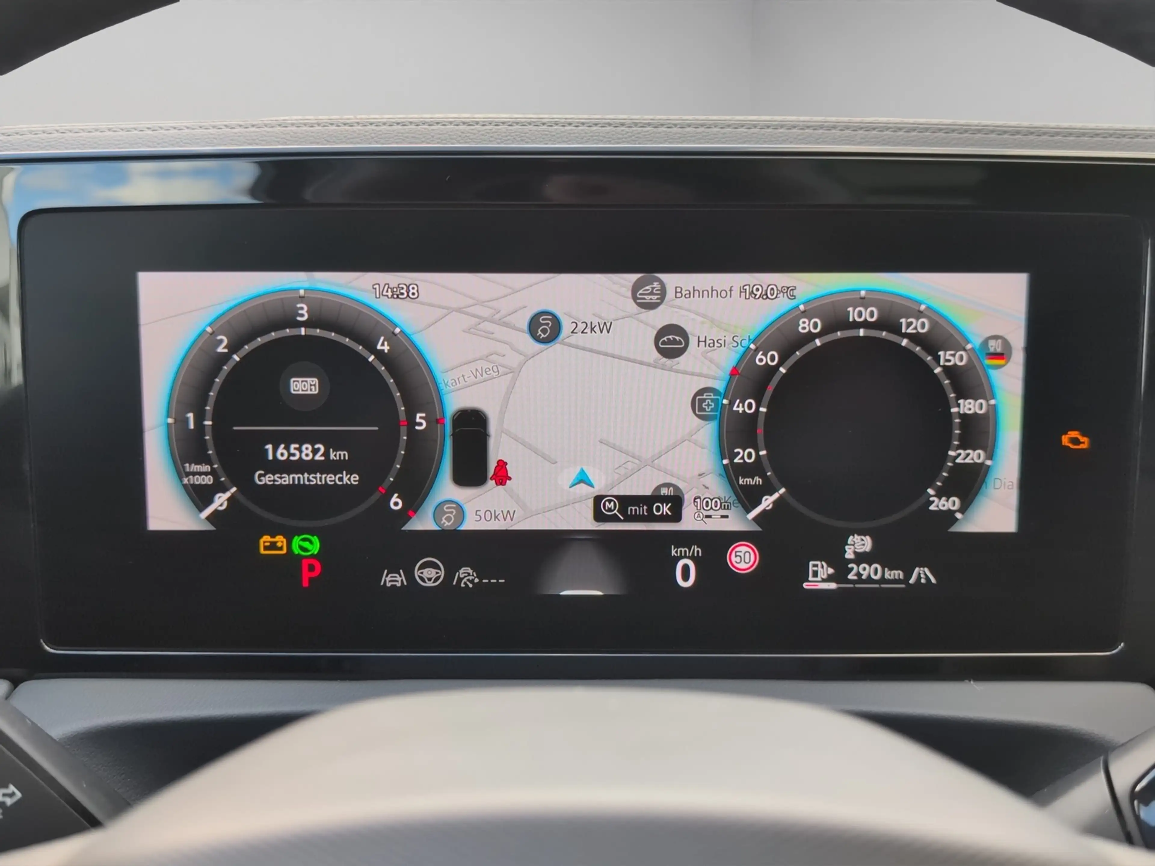 Volkswagen Tiguan R-Line TDI 4Mo. Matrix AHK Pano StandH — photo 11