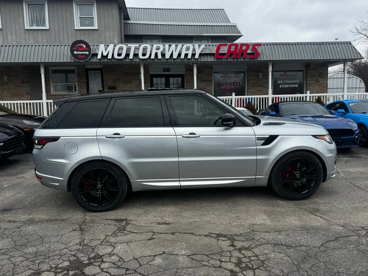 Land Rover Range Rover Sport снимка Land Rover Range Rover Sport
