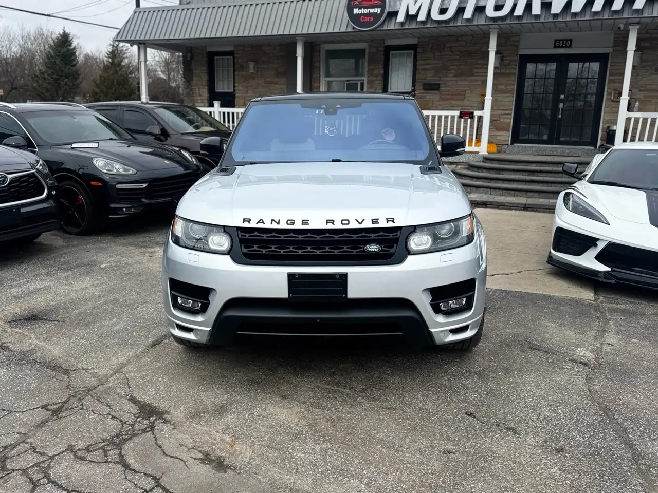 Land Rover Range Rover Sport снимка Land Rover Range Rover Sport