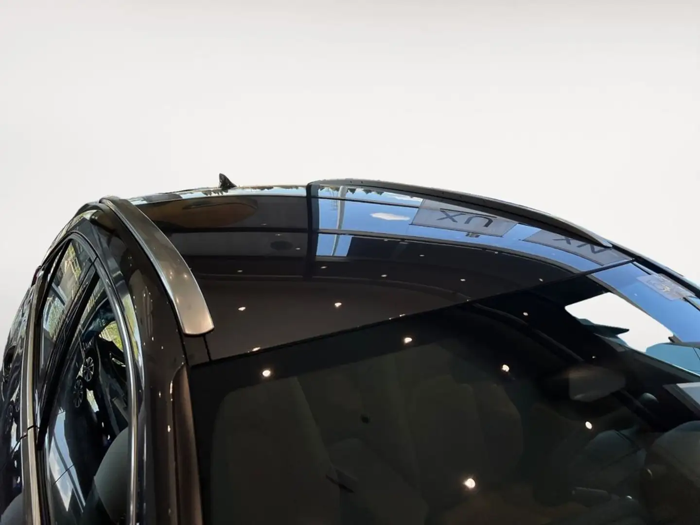 Lexus UX 300h 2.0  Plus Gris - 2