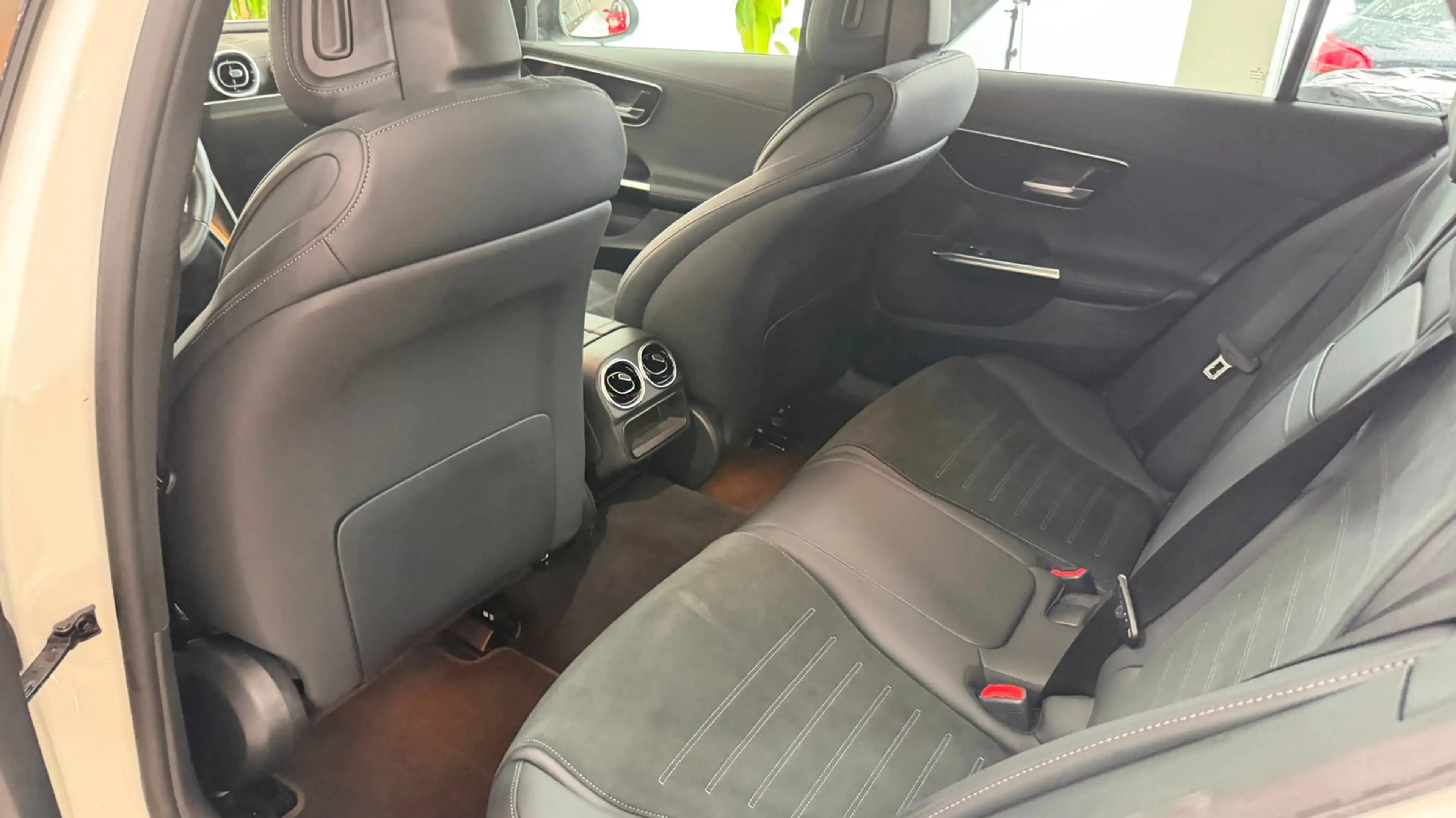 Mercedes-Benz C 180 9G T AMG-LINE — photo 13