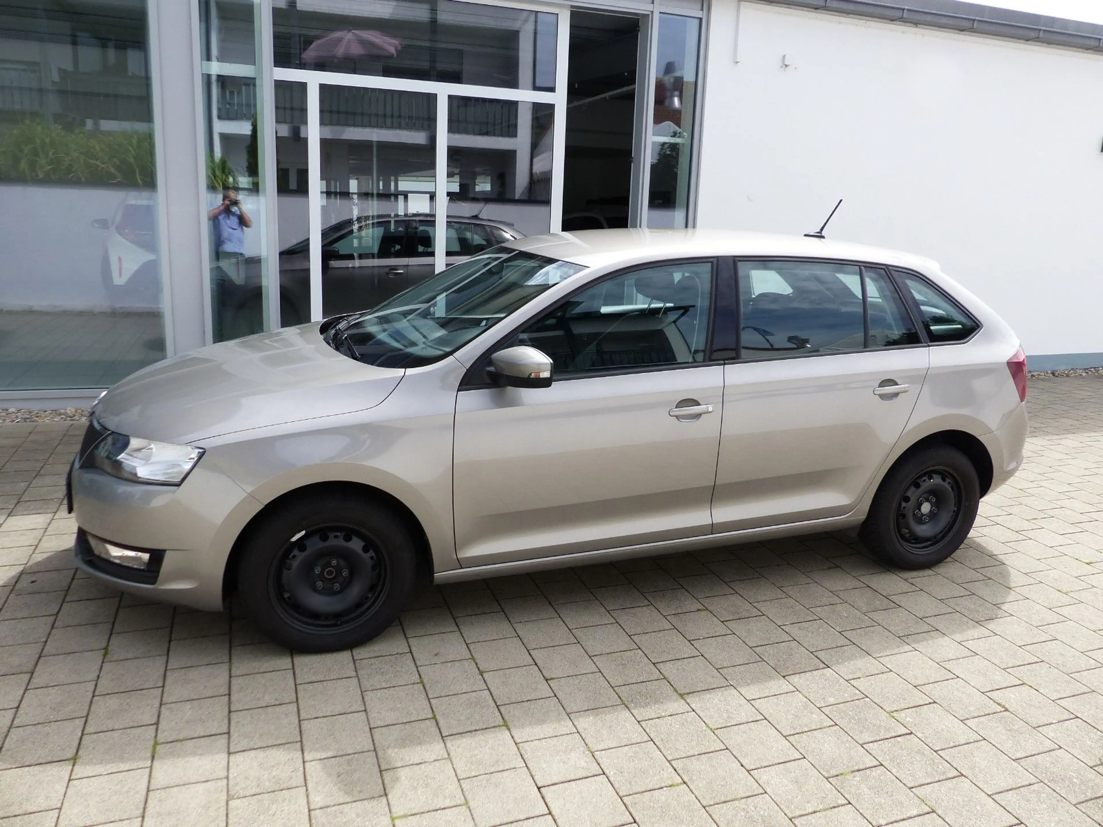 Skoda Rapid/Spaceback Spaceback 1.0 TSI Ambition Tempomat PDC — photo 3