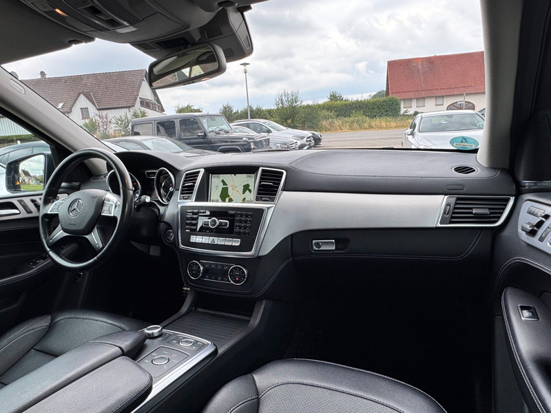 Mercedes-Benz ML 350 *AMG*AHK*DISTR+*NAVI*LED*360°*PDC*MASSAGE* — photo 12