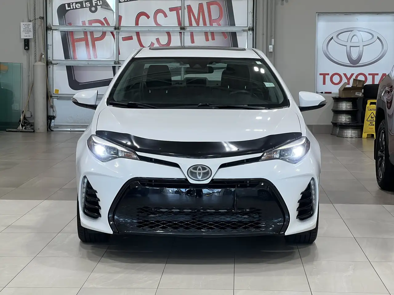 Toyota Corolla снимка Toyota Corolla
