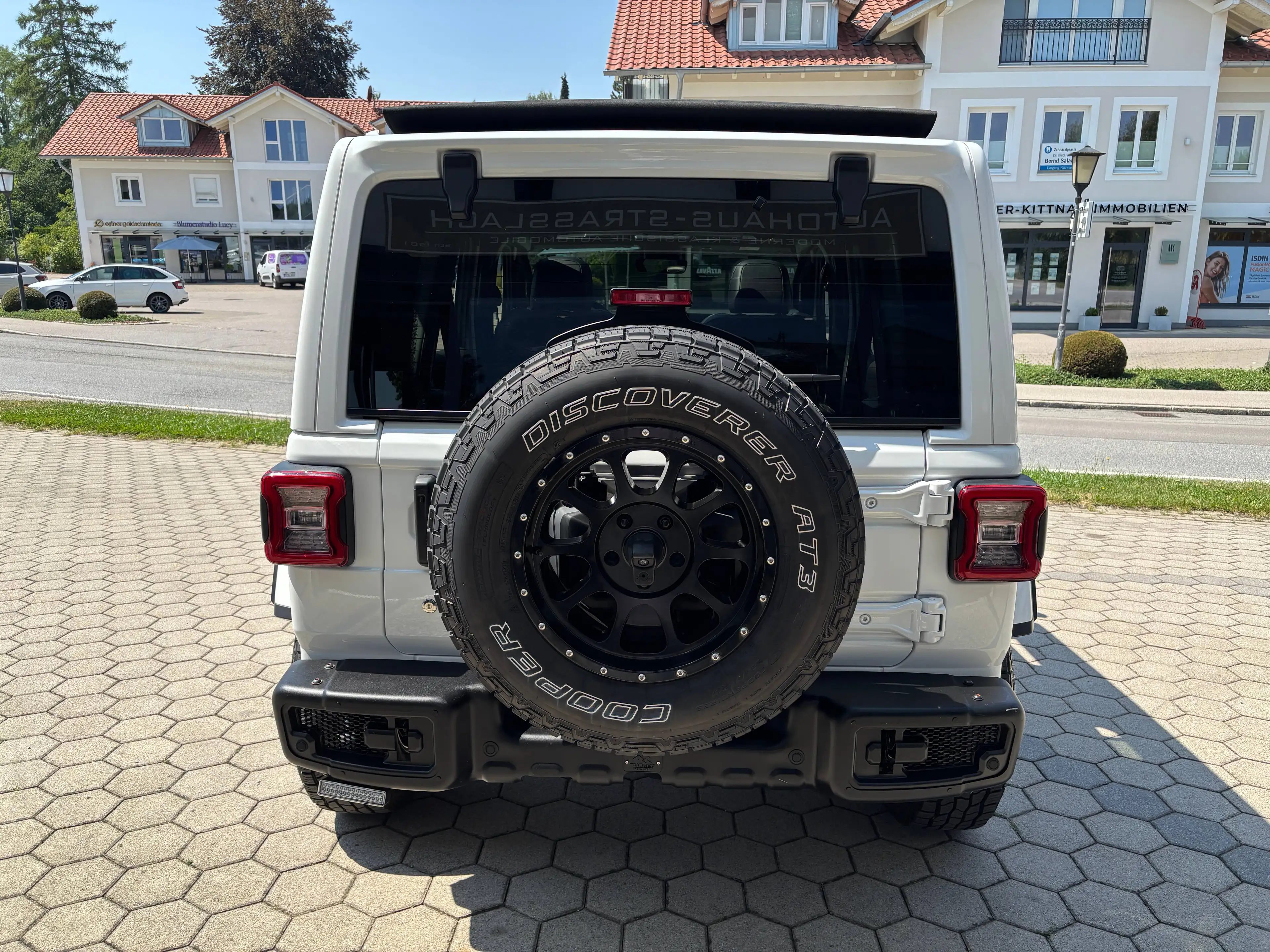 Jeep Wrangler Sahara UNLIMITED — photo 4