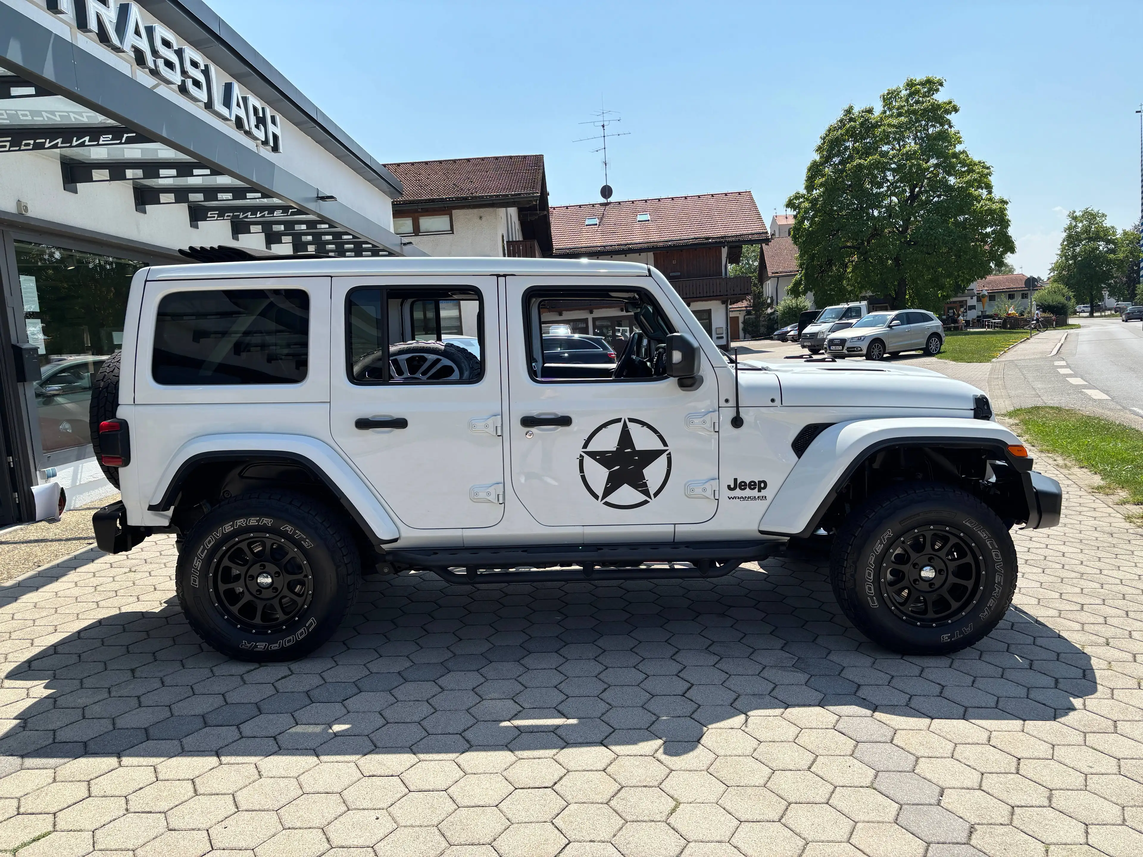 Jeep Wrangler Sahara UNLIMITED — photo 6
