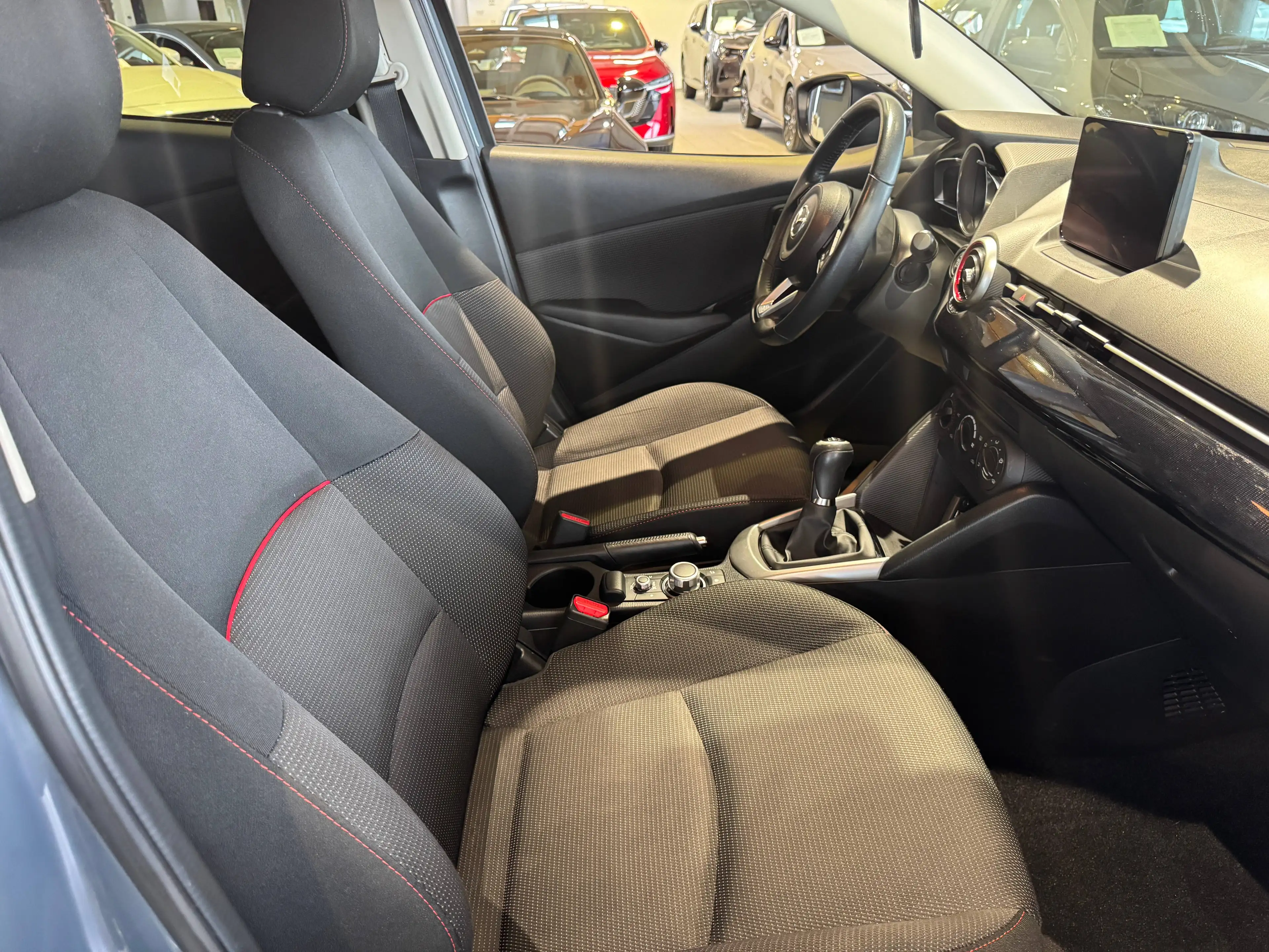 Mazda 2 2 1.5i Skyactiv-G Homura — photo 8