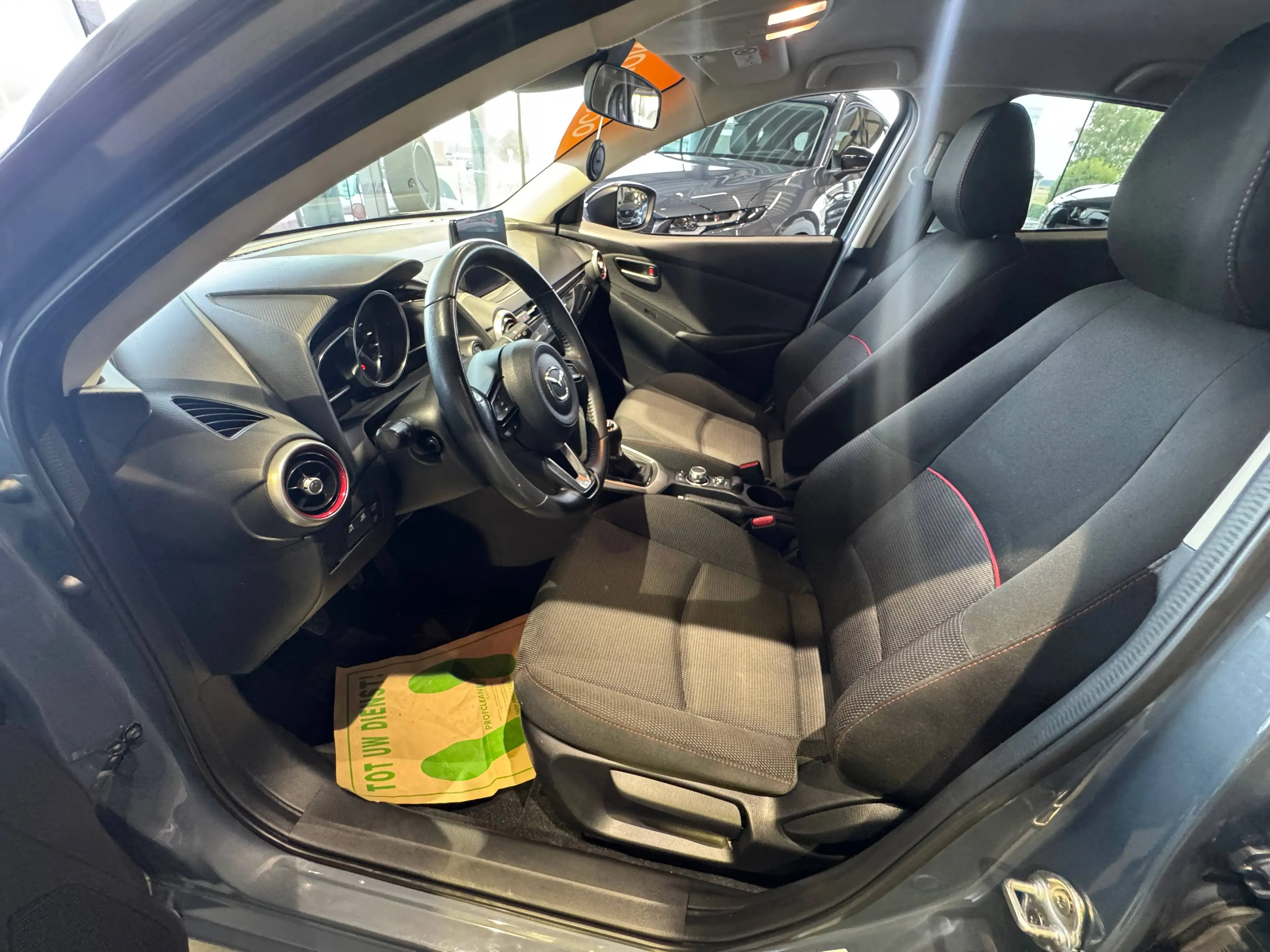 Mazda 2 2 1.5i Skyactiv-G Homura — photo 13