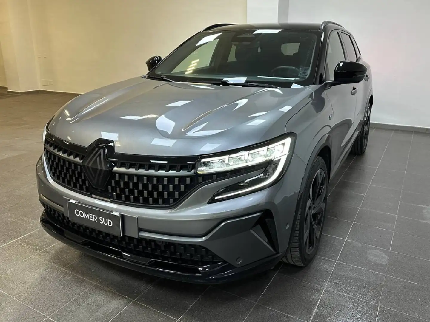 Renault Austral 1.2 E-Tech full hybrid Iconic Esprit Alpine Gris - 2