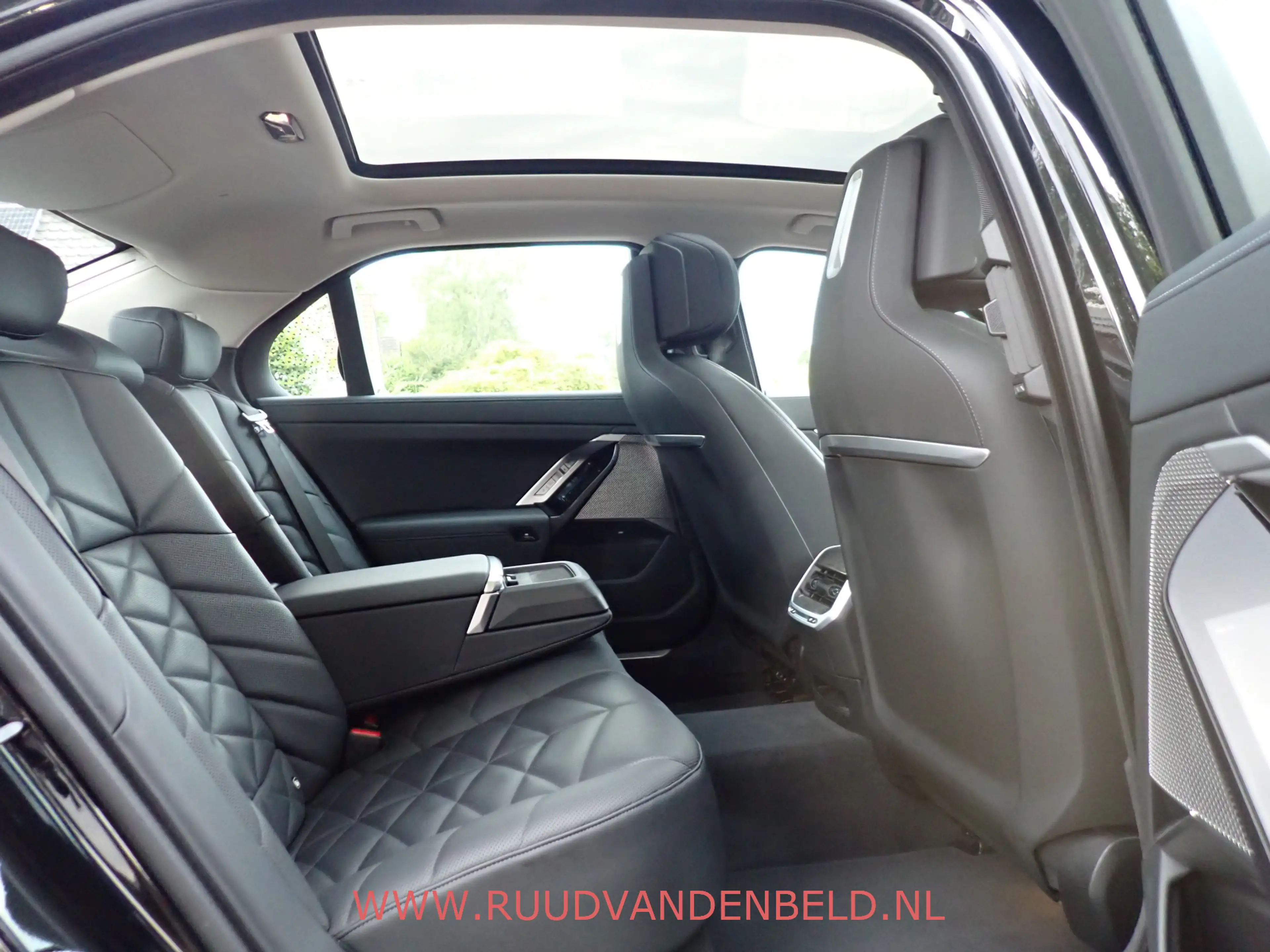 BMW i7 eDrive 106 kWh !! EX BTW 56.100 !! SOH 94% / HEAD- — photo 23
