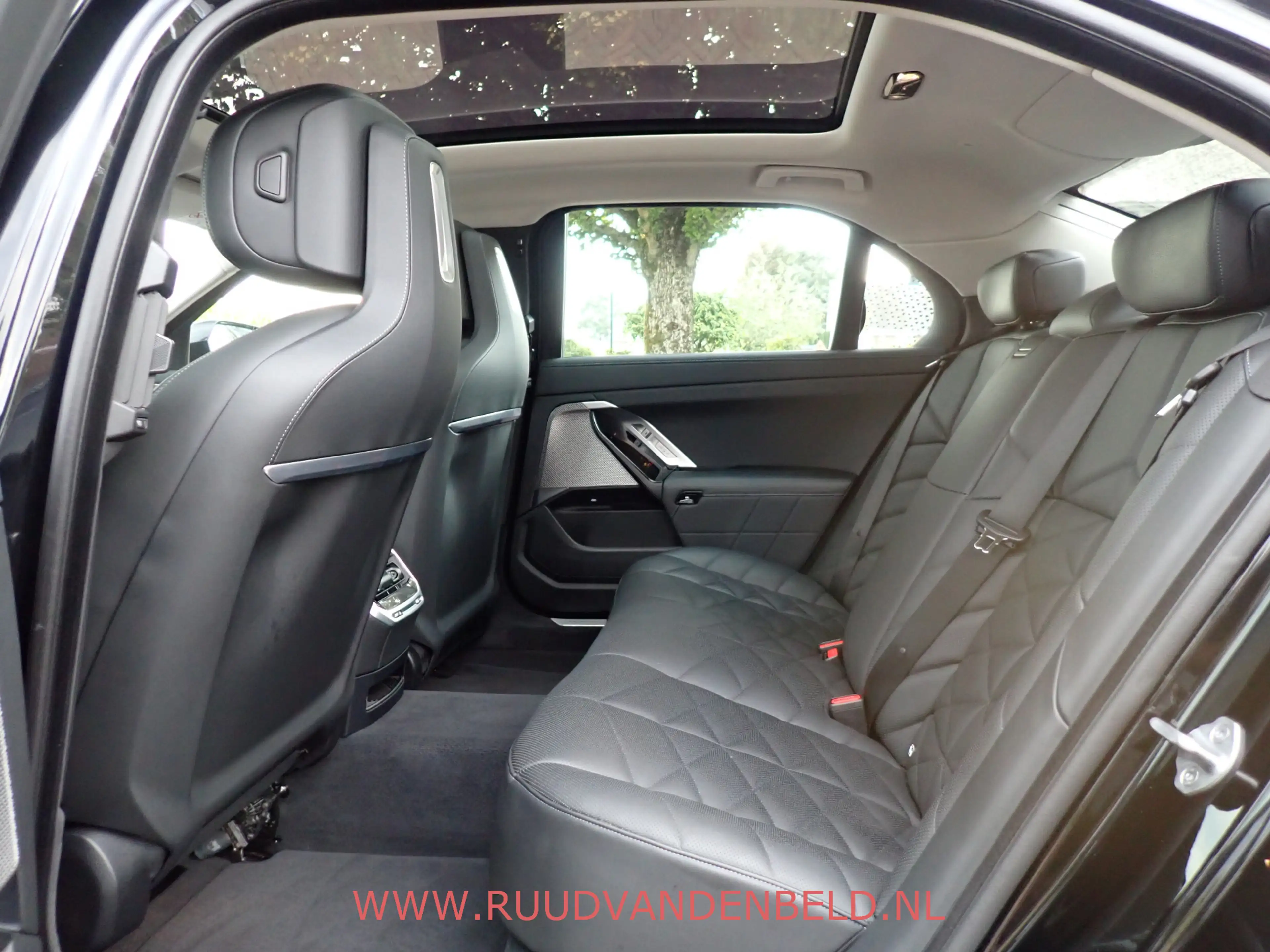 BMW i7 eDrive 106 kWh !! EX BTW 56.100 !! SOH 94% / HEAD- — photo 22