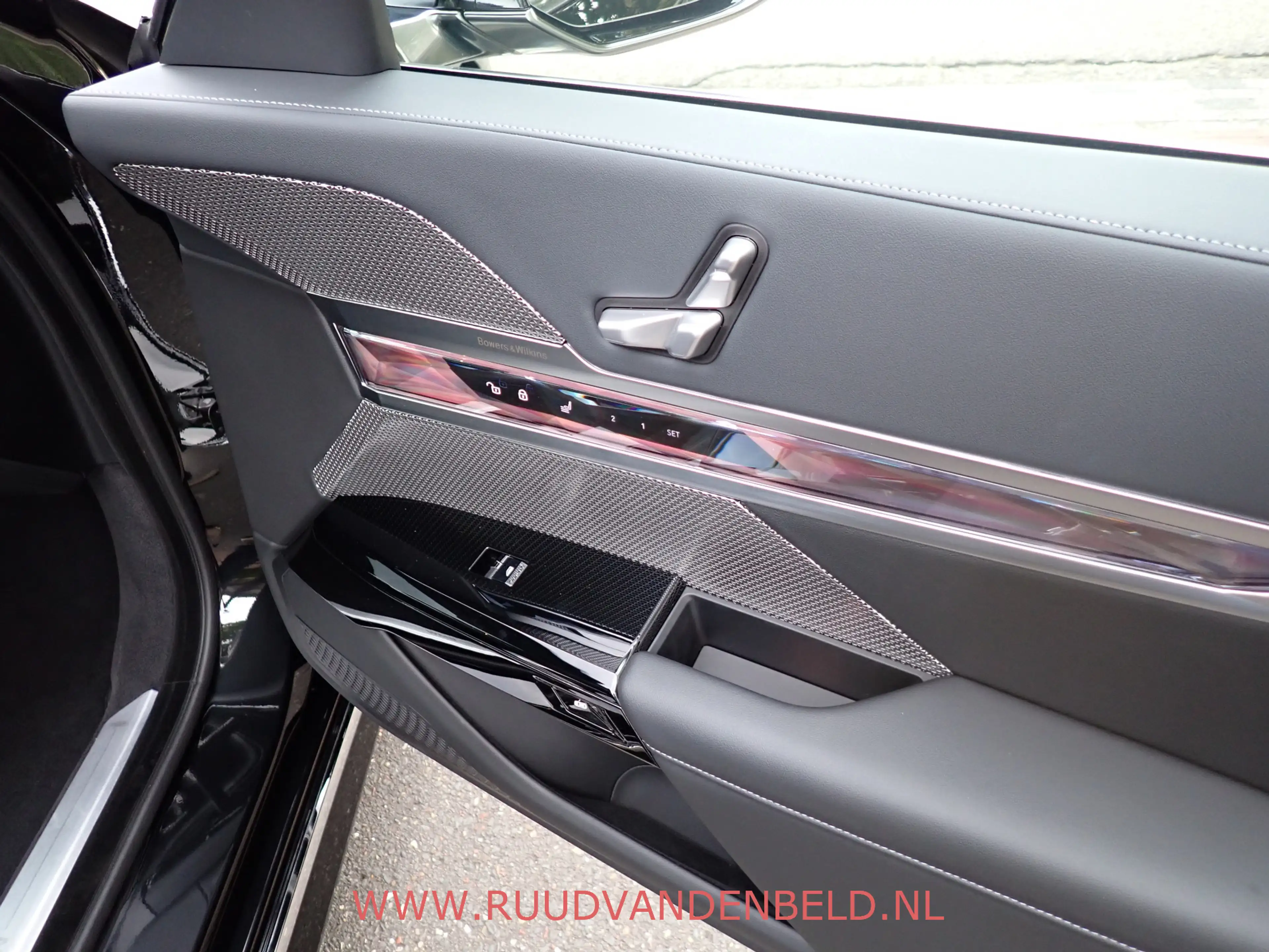 BMW i7 eDrive 106 kWh !! EX BTW 56.100 !! SOH 94% / HEAD- — photo 24