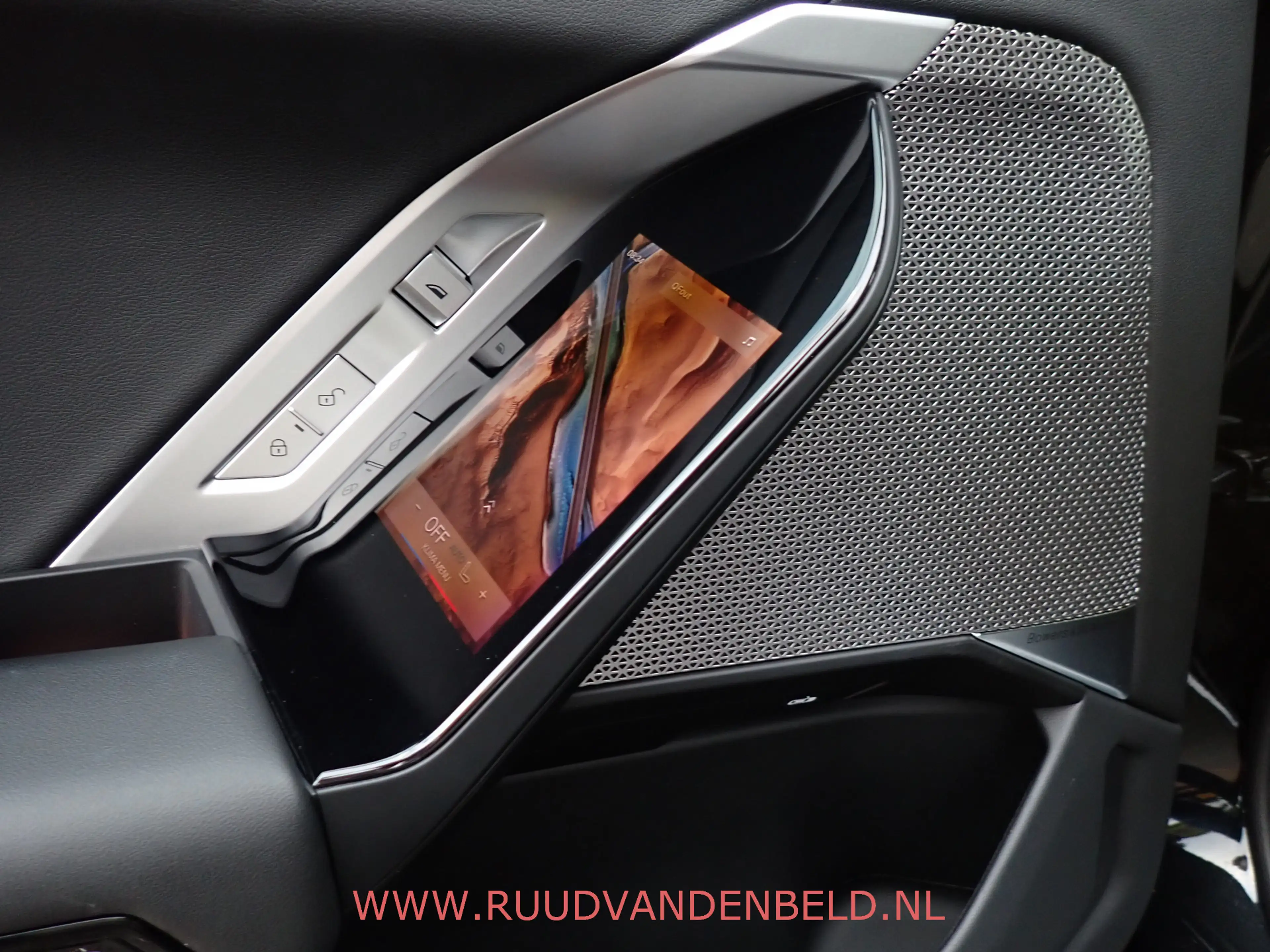 BMW i7 eDrive 106 kWh !! EX BTW 56.100 !! SOH 94% / HEAD- — photo 21
