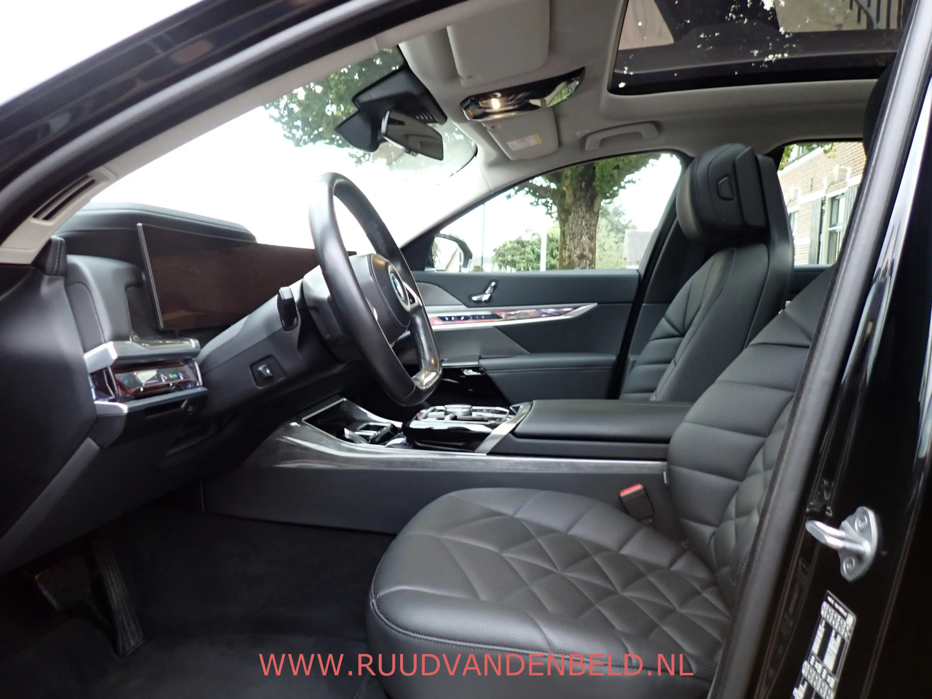 BMW i7 eDrive 106 kWh !! EX BTW 56.100 !! SOH 94% / HEAD- — photo 9