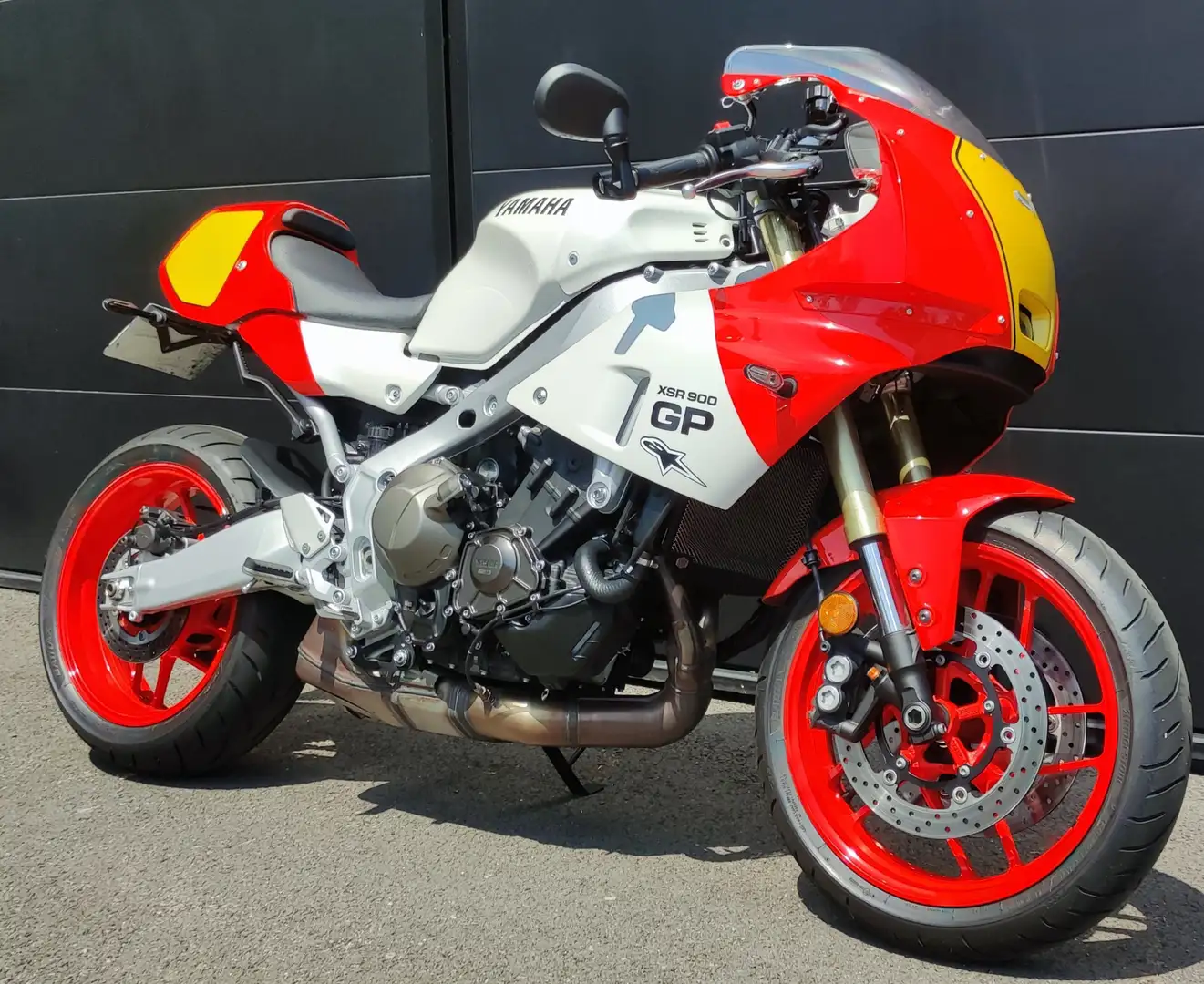 Yamaha XSR 900 Bianco - 1