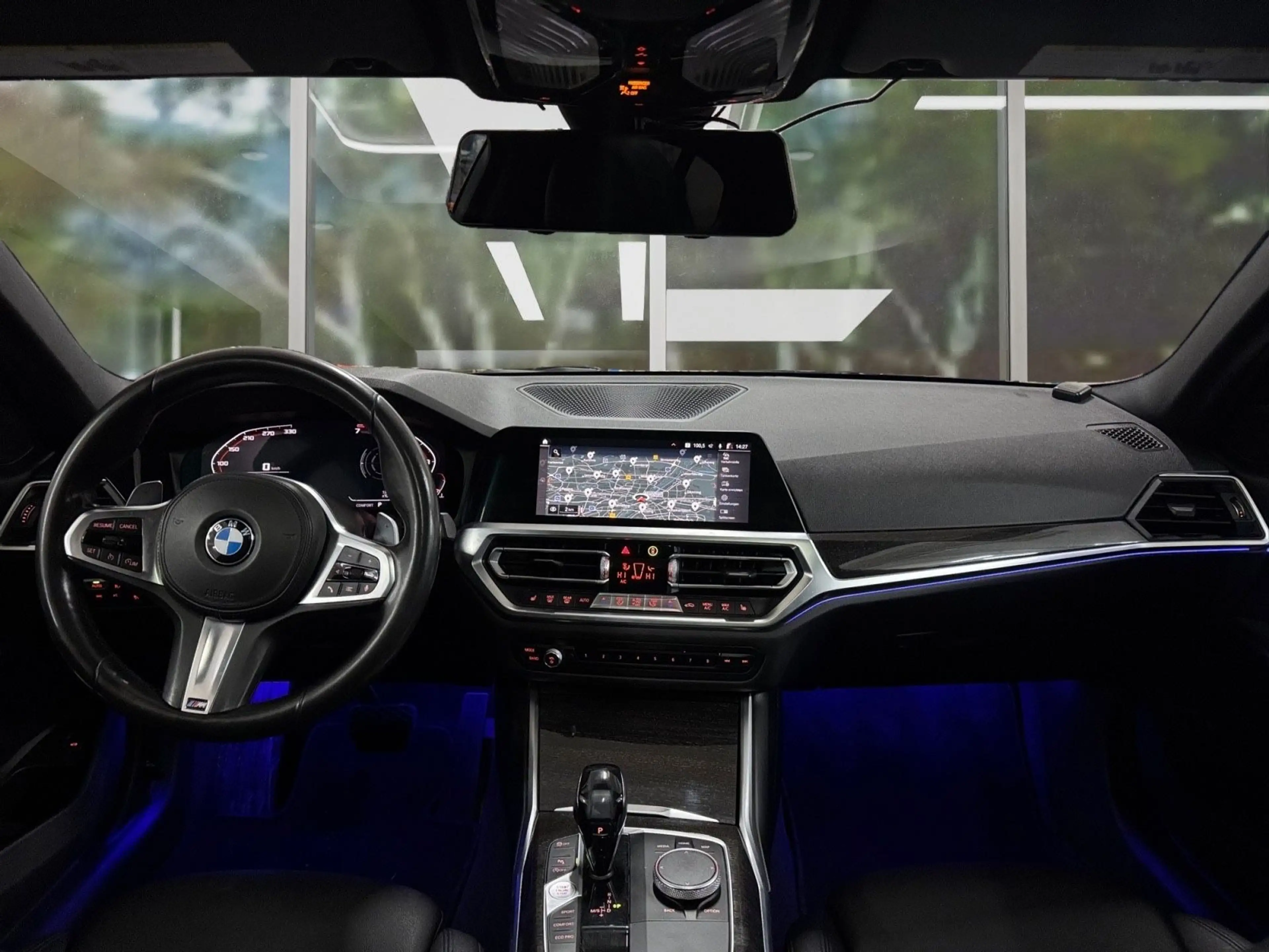 BMW 330 i xDrive M Sport Automatic, Sportsitze — photo 9