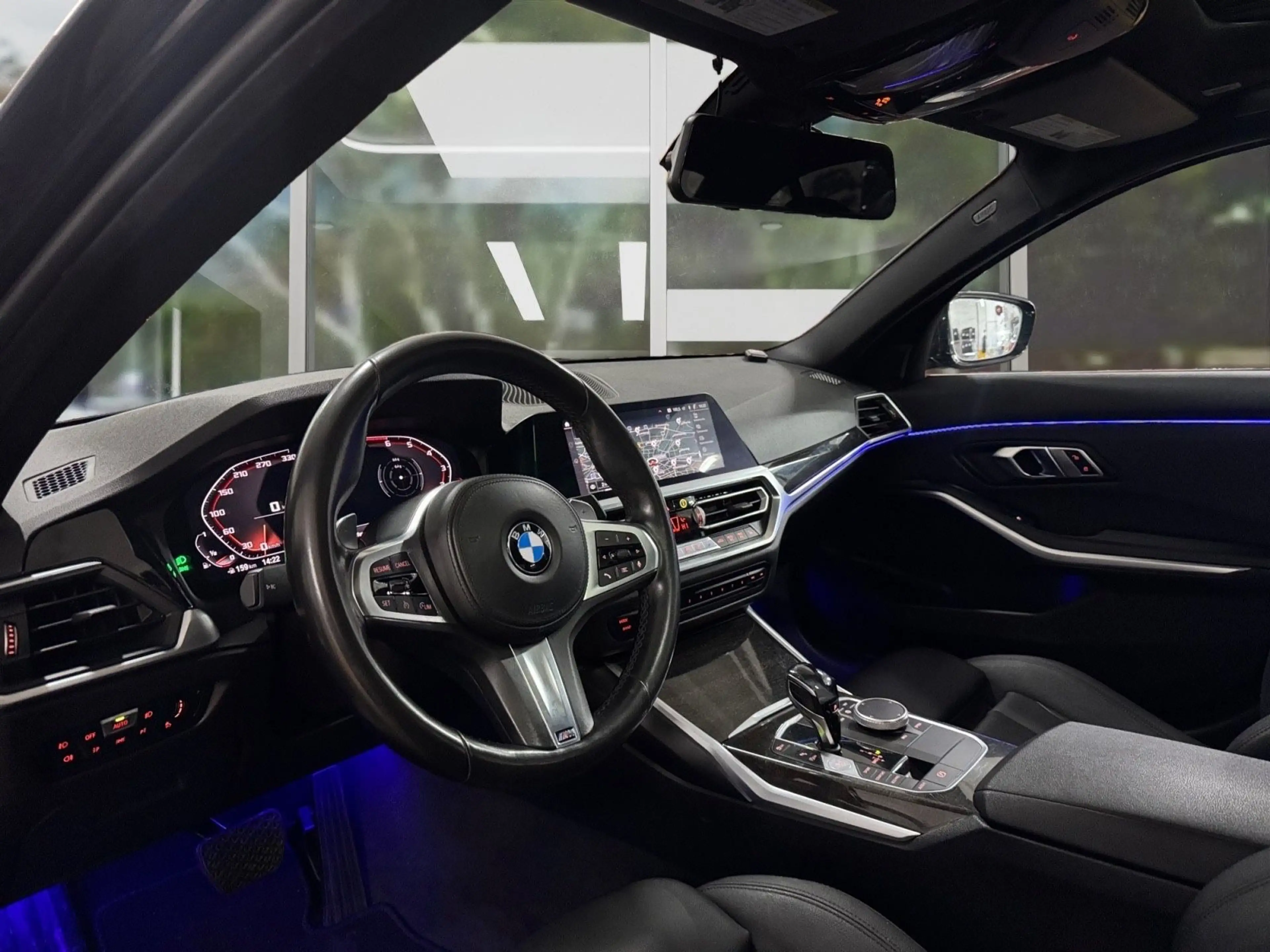BMW 330 i xDrive M Sport Automatic, Sportsitze — photo 11