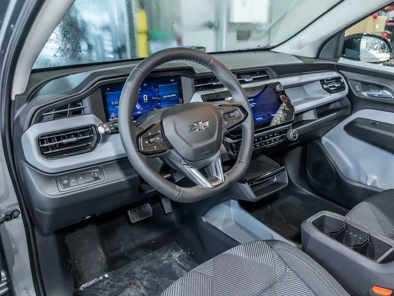 Chevrolet Bolt photo Chevrolet Bolt
