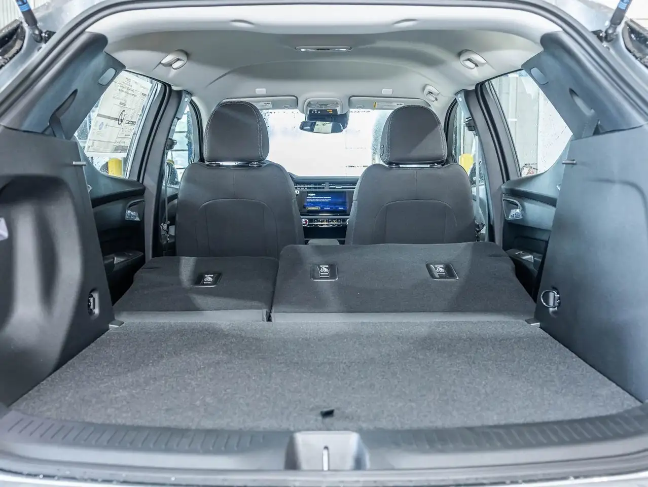 Chevrolet Bolt photo Chevrolet Bolt