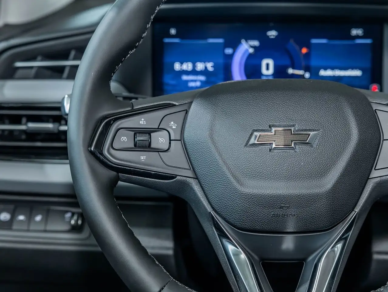 Chevrolet Bolt photo Chevrolet Bolt