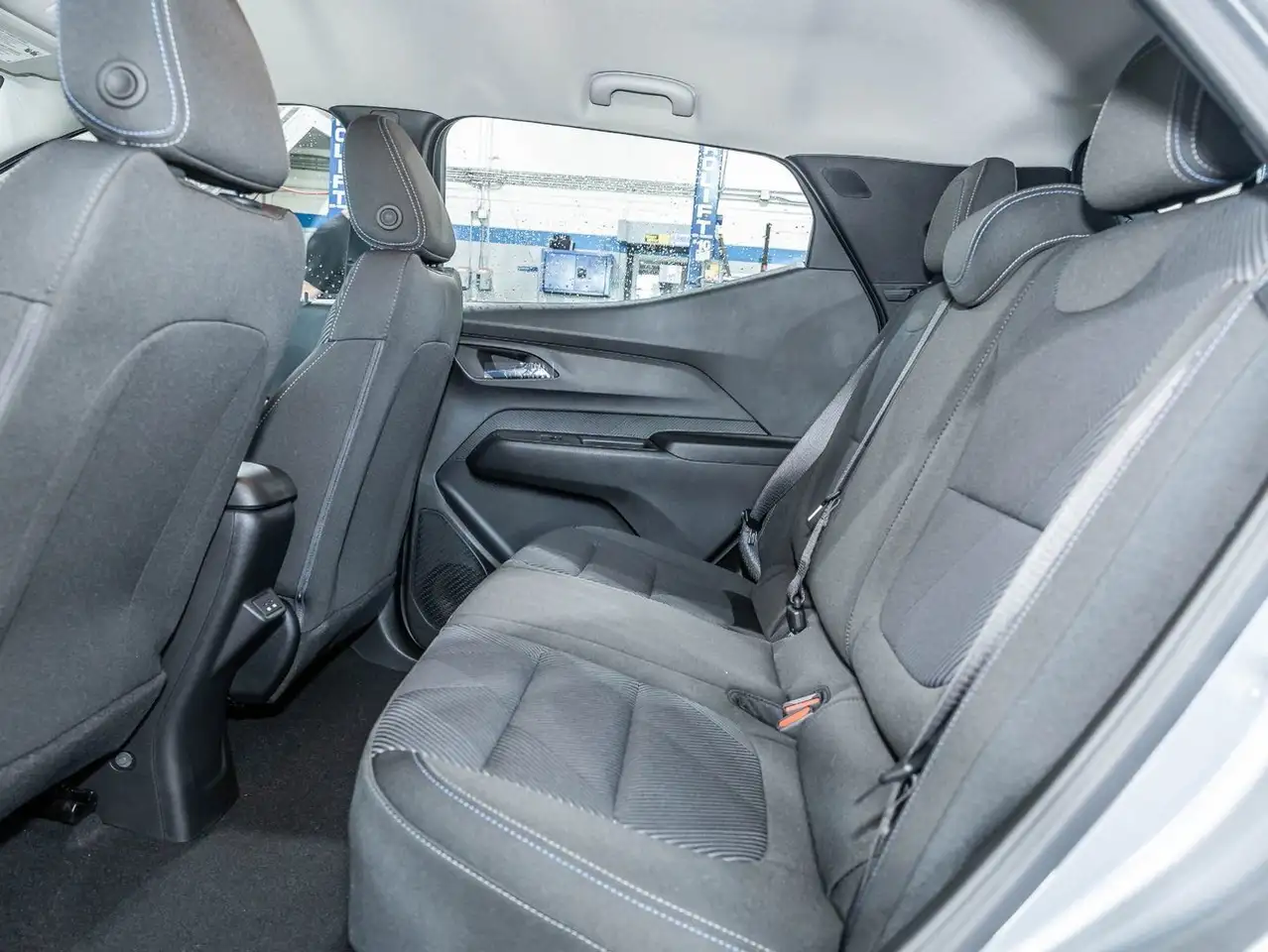Chevrolet Bolt photo Chevrolet Bolt