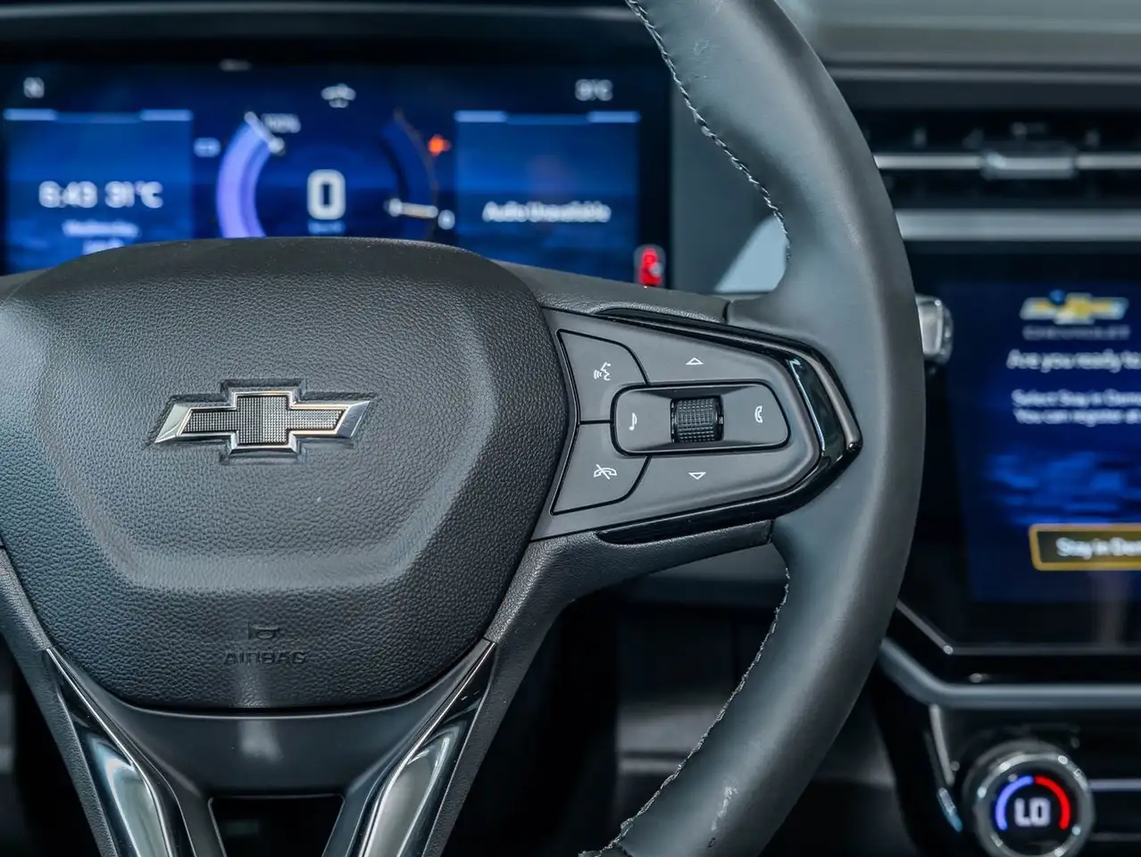 Chevrolet Bolt photo Chevrolet Bolt