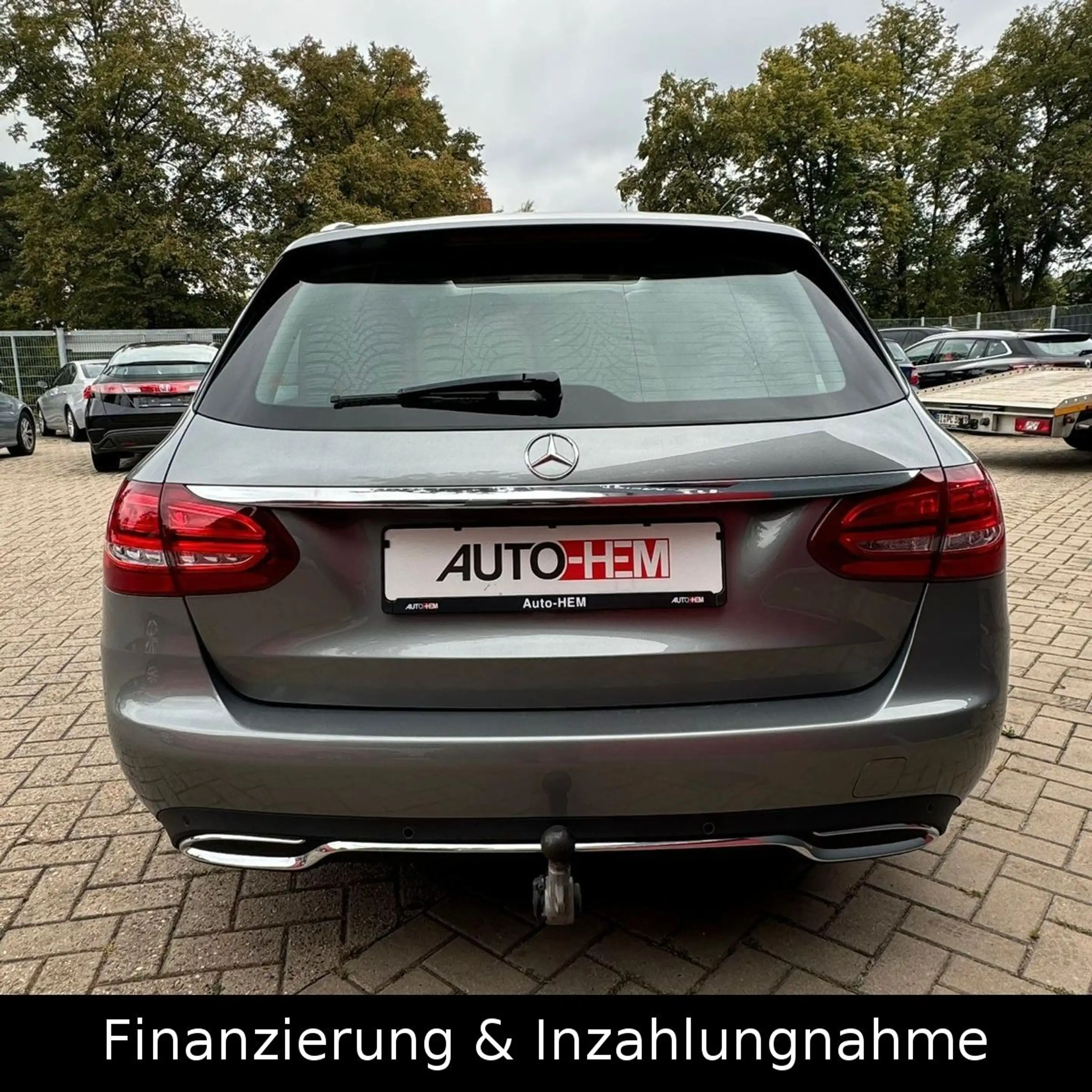 Mercedes-Benz C 250 Automatik Kamera Pano LED Head-Up AHK Navi — photo 8
