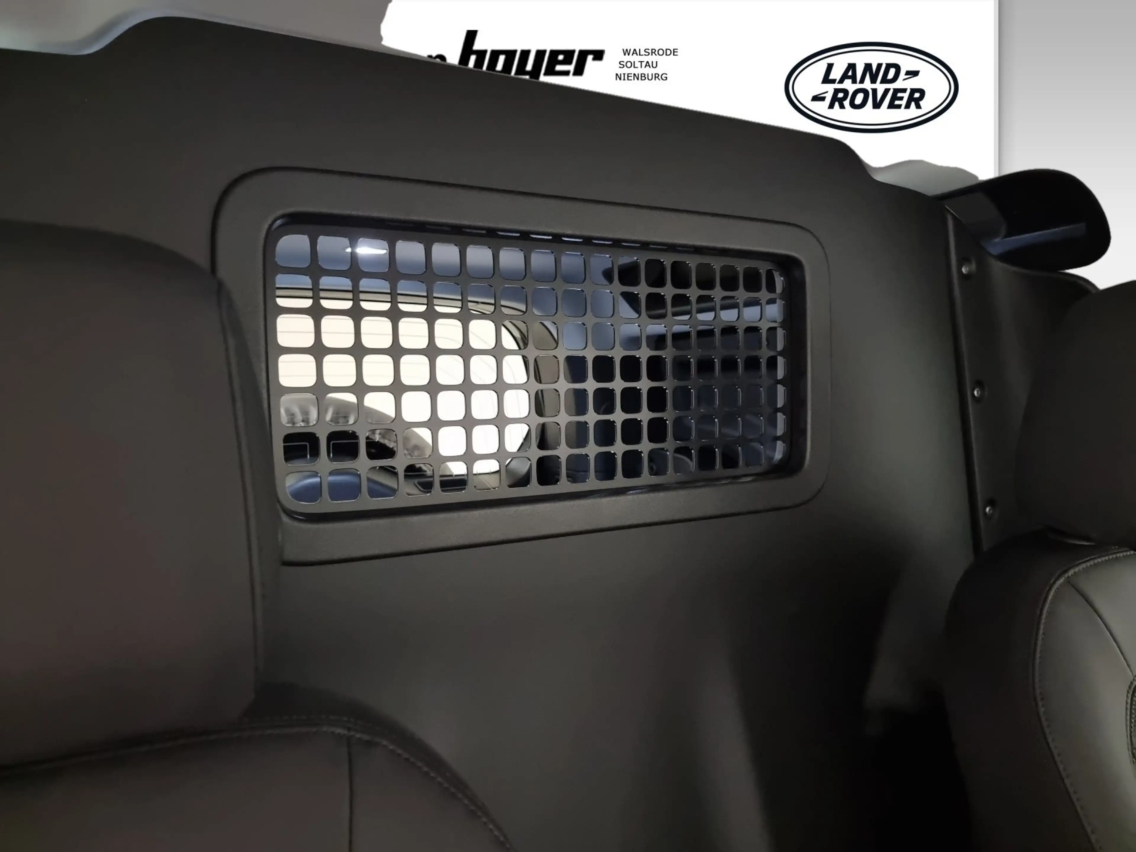 Land Rover Defender 90 Hard Top AHK Black Pack DAB LED — photo 8