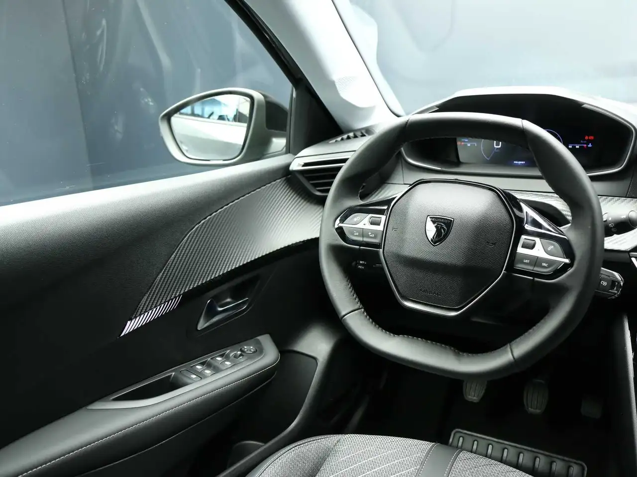 Peugeot 208 2026 — фото 10