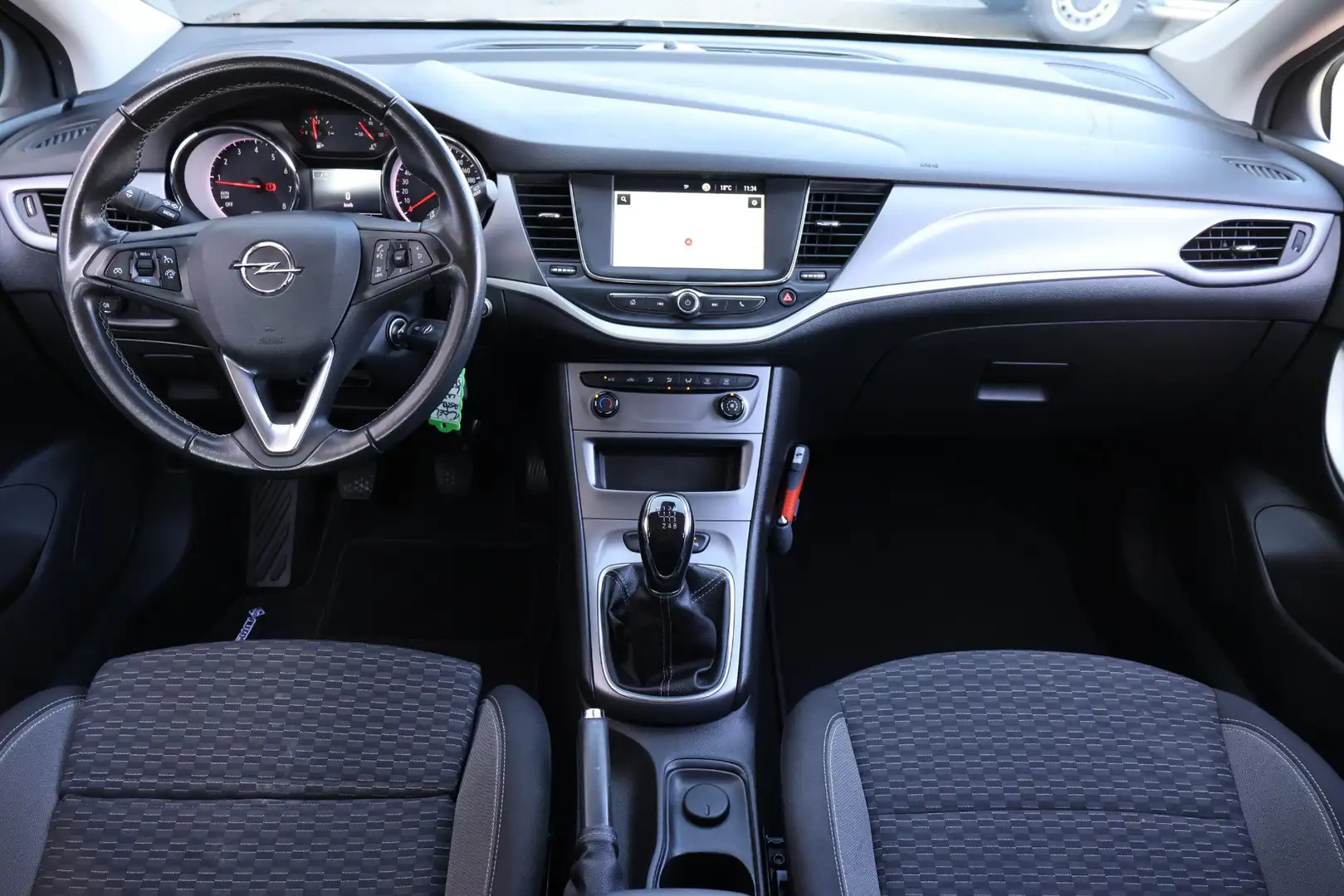 Opel Astra Sports Tourer 1.2 Edition NL-Auto | 2e Eigenaar | Weiß - 2